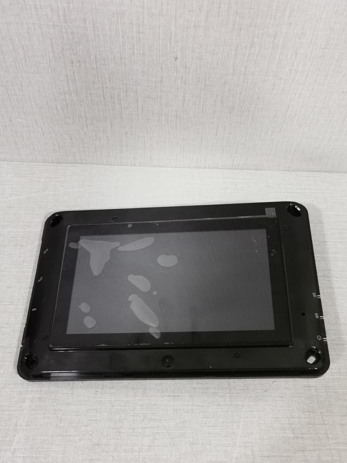Schneider Electric VDETS07D Schneider Xightor VDETS07D Touch Screen 7' IP Video Door Entrance Touch Screen 3