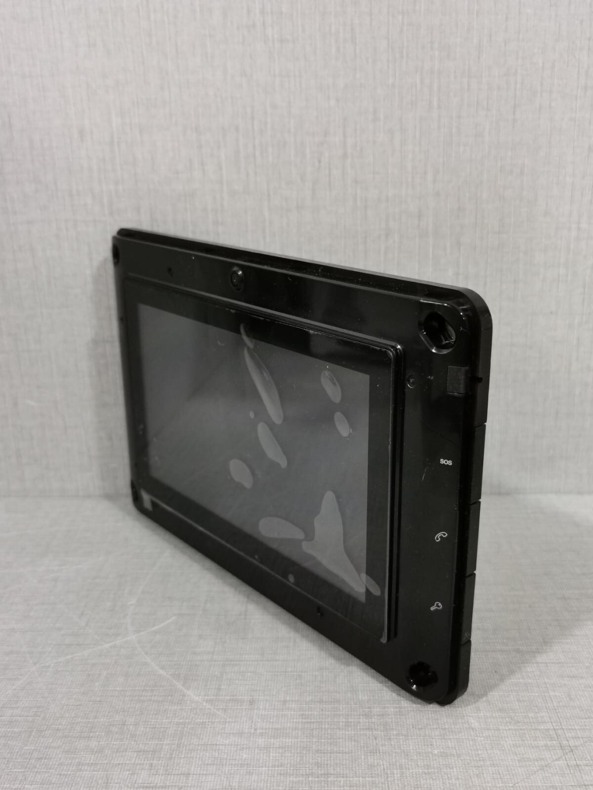 Schneider Electric VDETS07D Schneider Xightor VDETS07D Touch Screen 7' IP Video Door Entrance Touch Screen 7