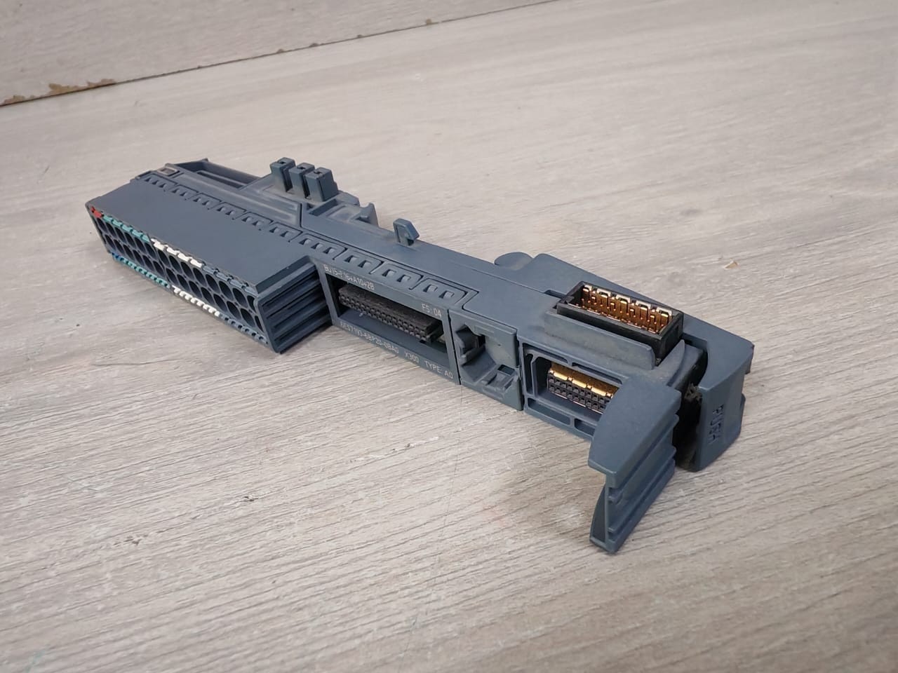 Siemens 6AG1193-6BP20-7BA0 Siemens SIPLUS ET 200SP 6AG1193-6BP20-7BA0 Supply 24VDC 4