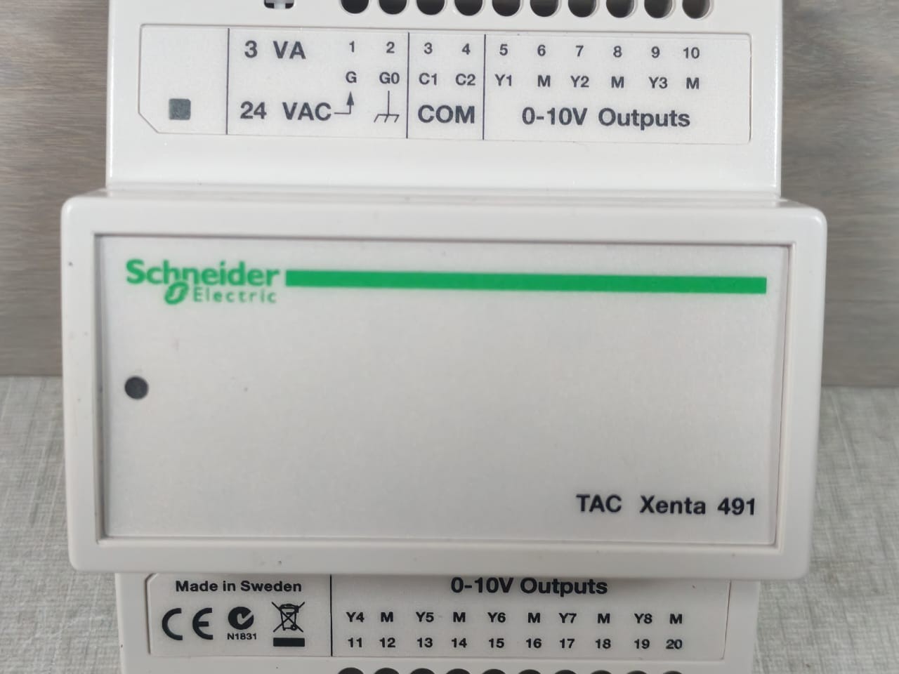 Schneider Electric XENTA-491 Schneider Electric Tac xenta 491 V1.04 Analog Output Module 007303010 3