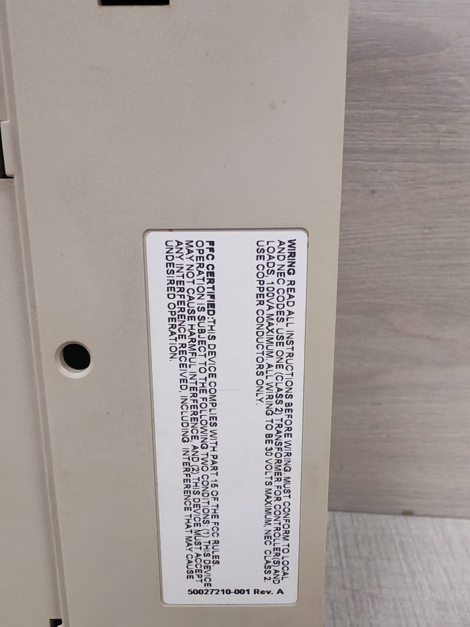 ALERTON 50027210-001 ALERTON VAVIH-SD VAV CONTROLLER WITH ACTUATOR 50027210-001 REV.A 6