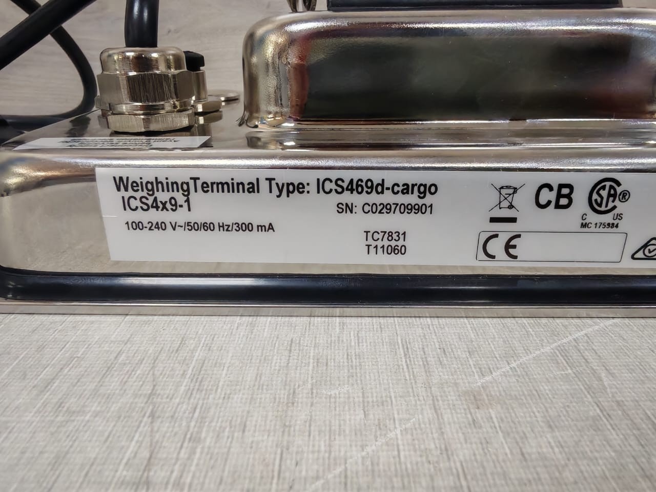 METTLER TOLEDO ICS249D-CARGO METTLER TOLEDO ICS469 WEIGHING TERMINAL TYPE: ICS249d-CARGO ICS4x9-1 8