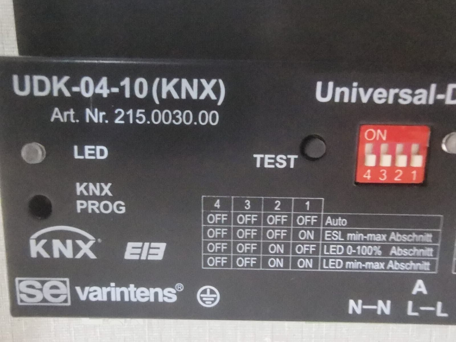Varintens UDK-04-10 Varintens UDK-04-10 (KNX) Universal Dimmer 2