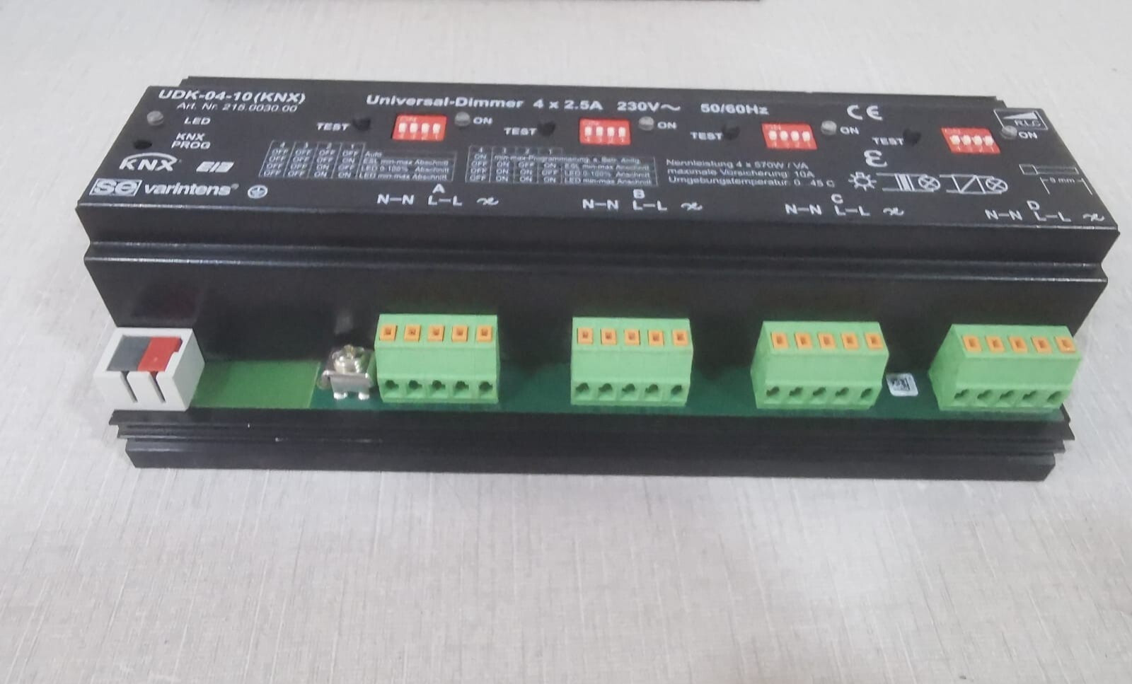 Varintens UDK-04-10 Varintens UDK-04-10 (KNX) Universal Dimmer 5