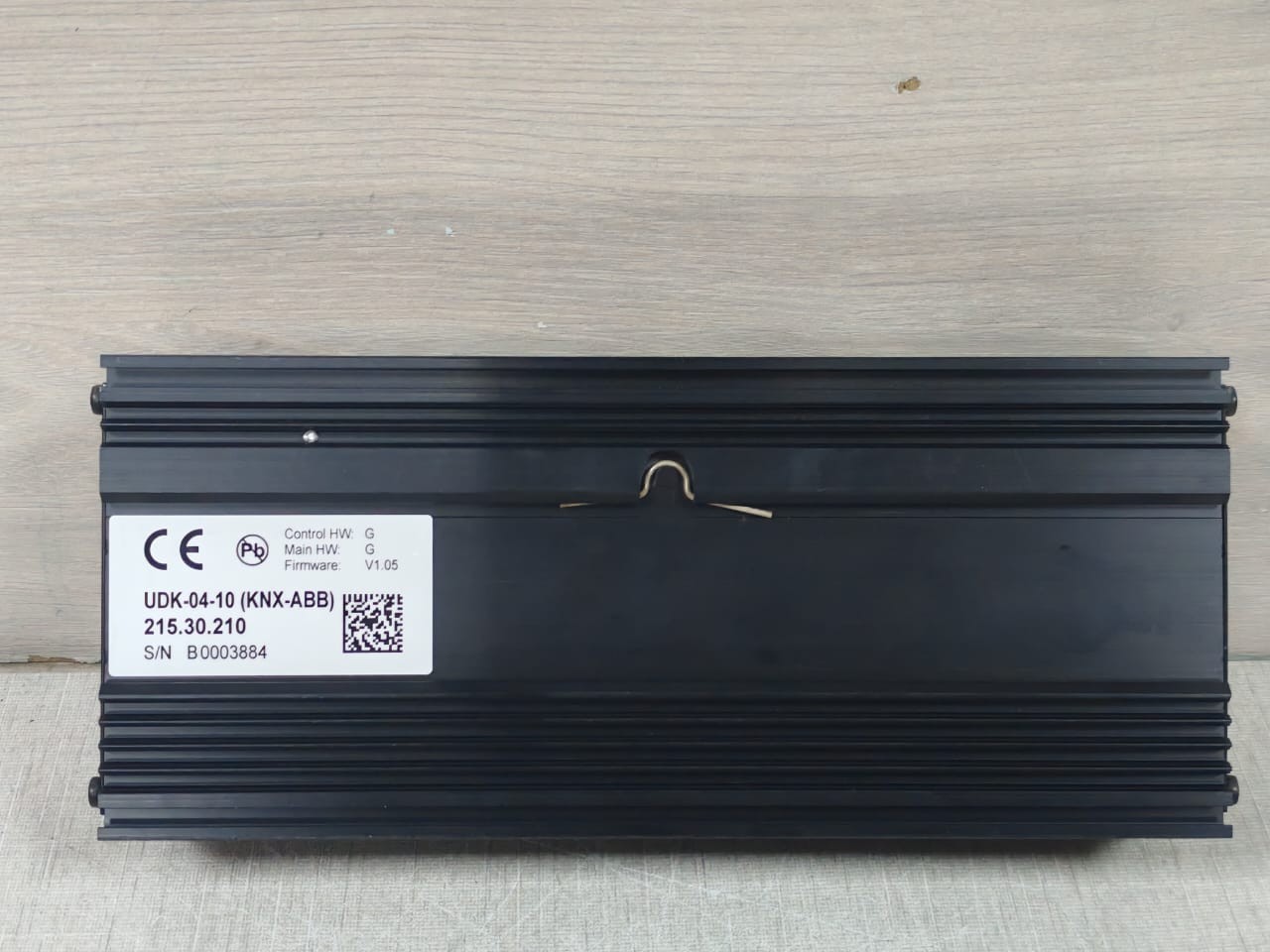 Varintens UDK-04-10 Varintens UDK-04-10 (KNX) Universal Dimmer 8