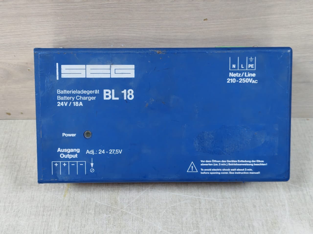 Woodward BL18 WOODWARD SEG BL18 BATTERY CHARGER 24V / 18A 4