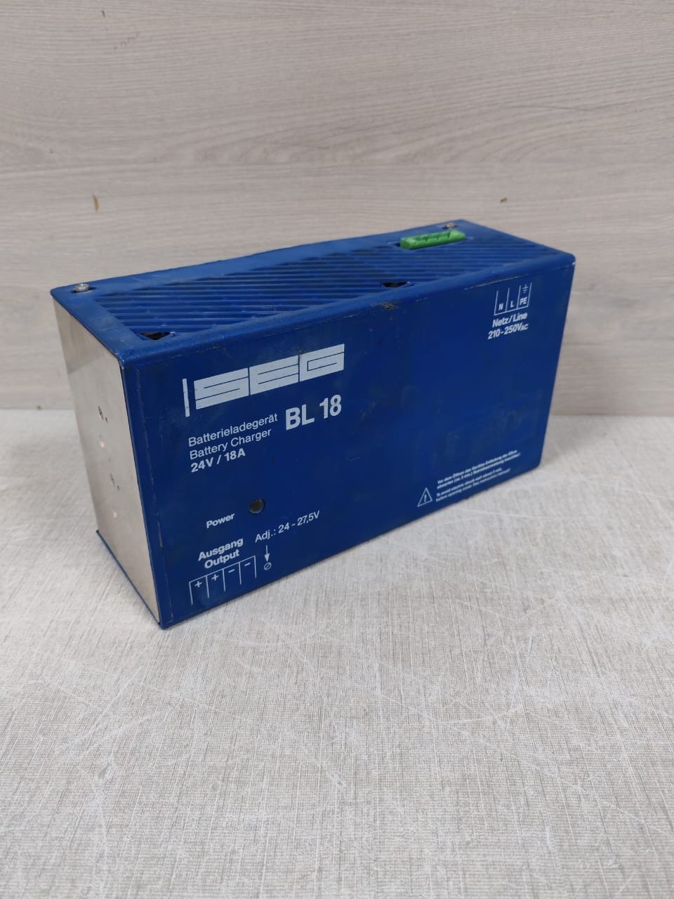 Woodward BL18 WOODWARD SEG BL18 BATTERY CHARGER 24V / 18A 7