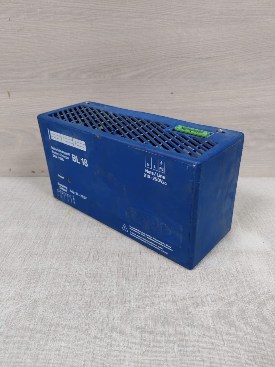 Woodward BL18 WOODWARD SEG BL18 BATTERY CHARGER 24V / 18A 8