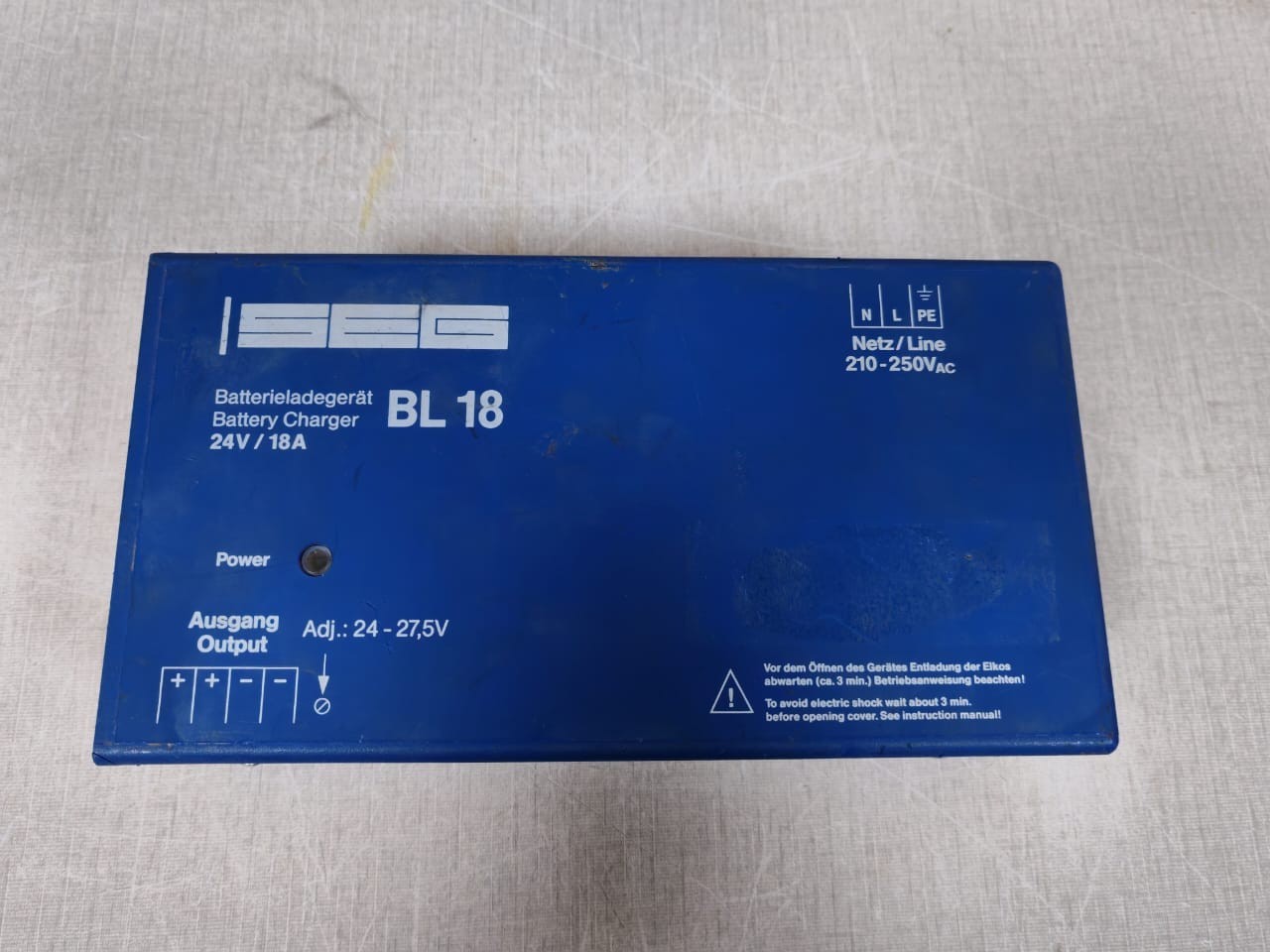 Woodward BL18 WOODWARD SEG BL18 BATTERY CHARGER 24V / 18A 9