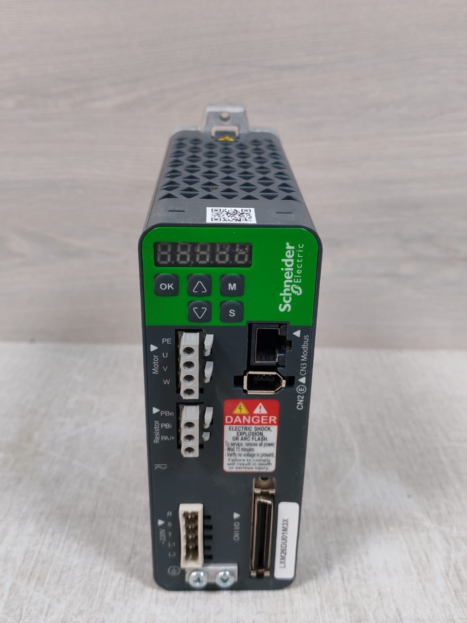 Schneider Electric LXM26DU01M3X Schneider Electric LXM26DU01M3X Motion Servo Drive-Lexium 26-230V 0.9A 100W 4