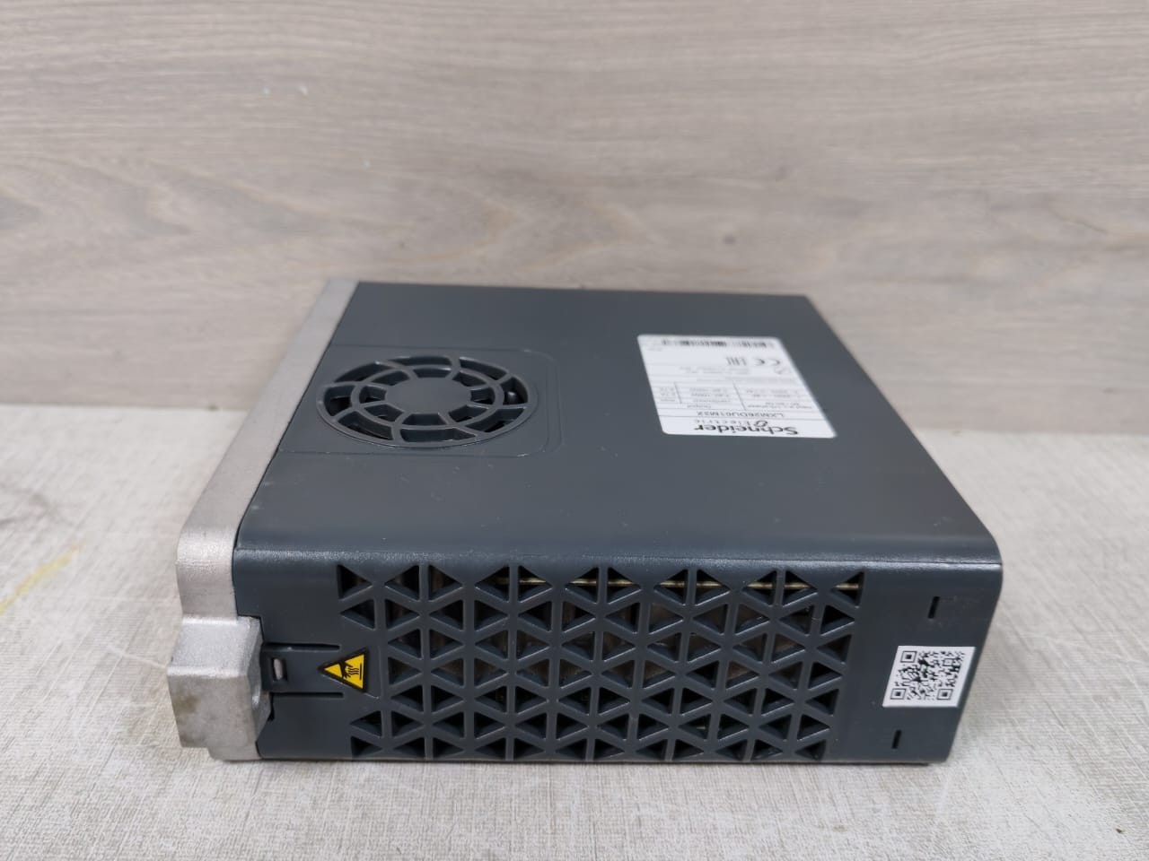 Schneider Electric LXM26DU01M3X Schneider Electric LXM26DU01M3X Motion Servo Drive-Lexium 26-230V 0.9A 100W 9