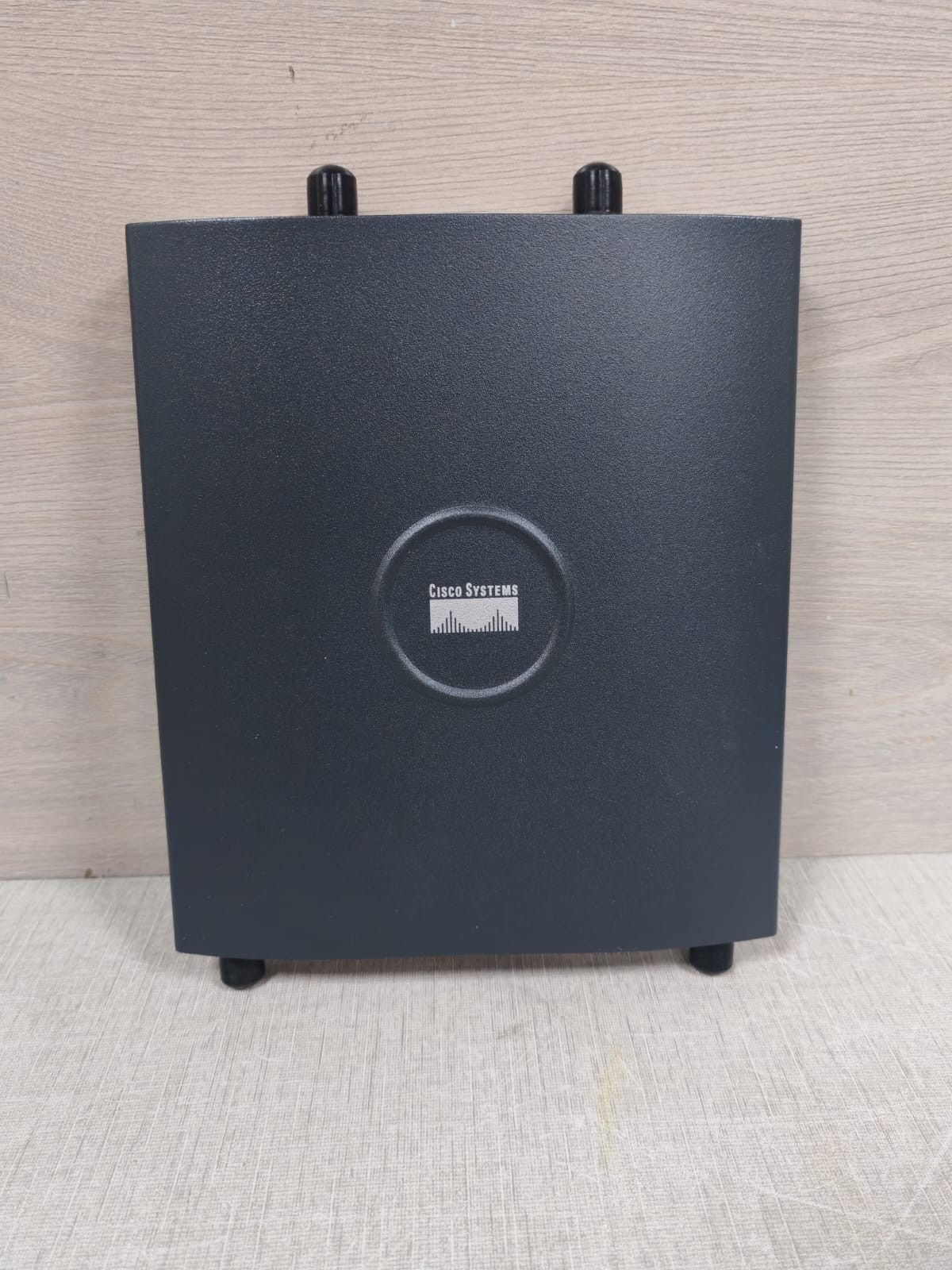 Cisco AIR-AP1242AG-E-K9 V05 CISCO AIR-AP1242AG-E-K9 V05 AERONET 802.11a/b/g ACESS POINT 4