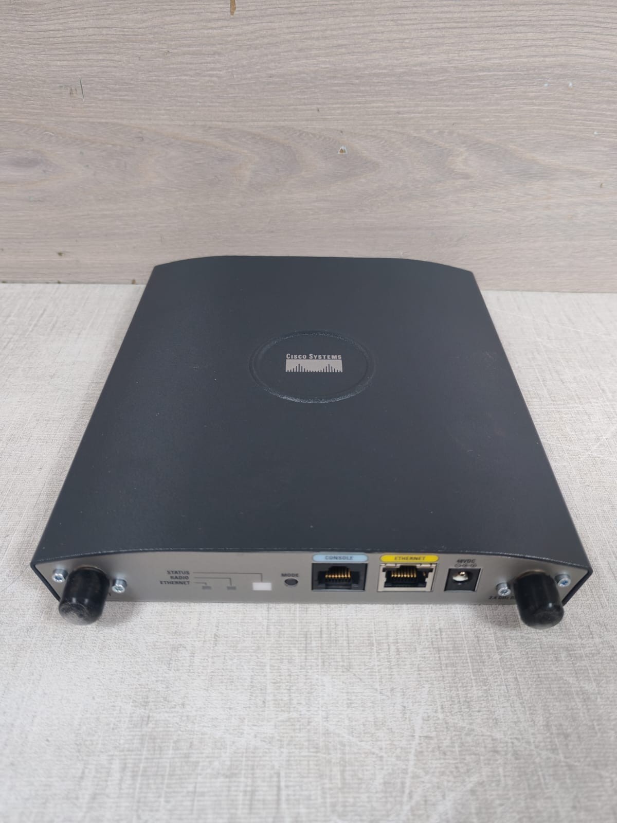 Cisco AIR-AP1242AG-E-K9 V05 CISCO AIR-AP1242AG-E-K9 V05 AERONET 802.11a/b/g ACESS POINT 6