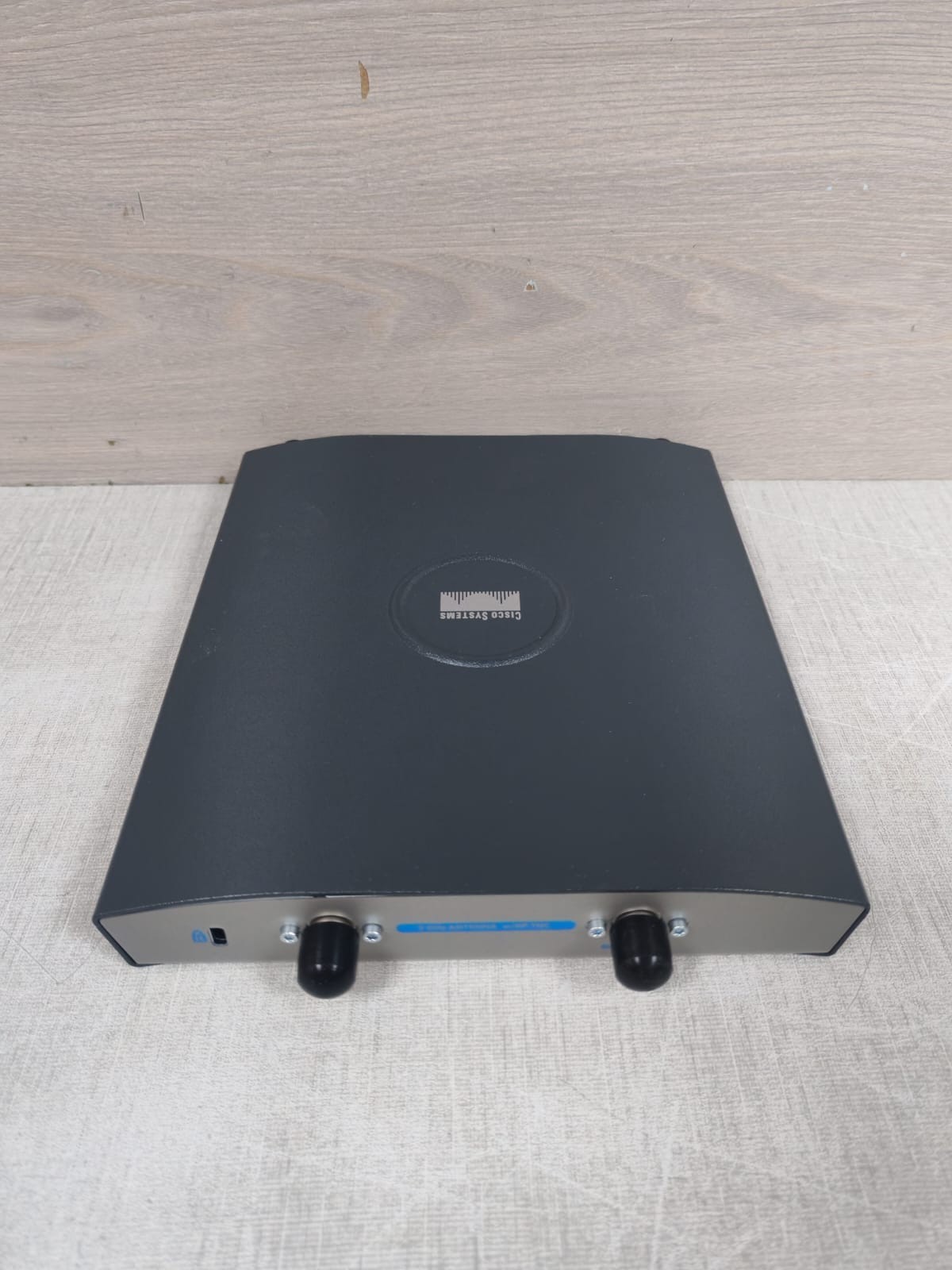 Cisco AIR-AP1242AG-E-K9 V05 CISCO AIR-AP1242AG-E-K9 V05 AERONET 802.11a/b/g ACESS POINT 7