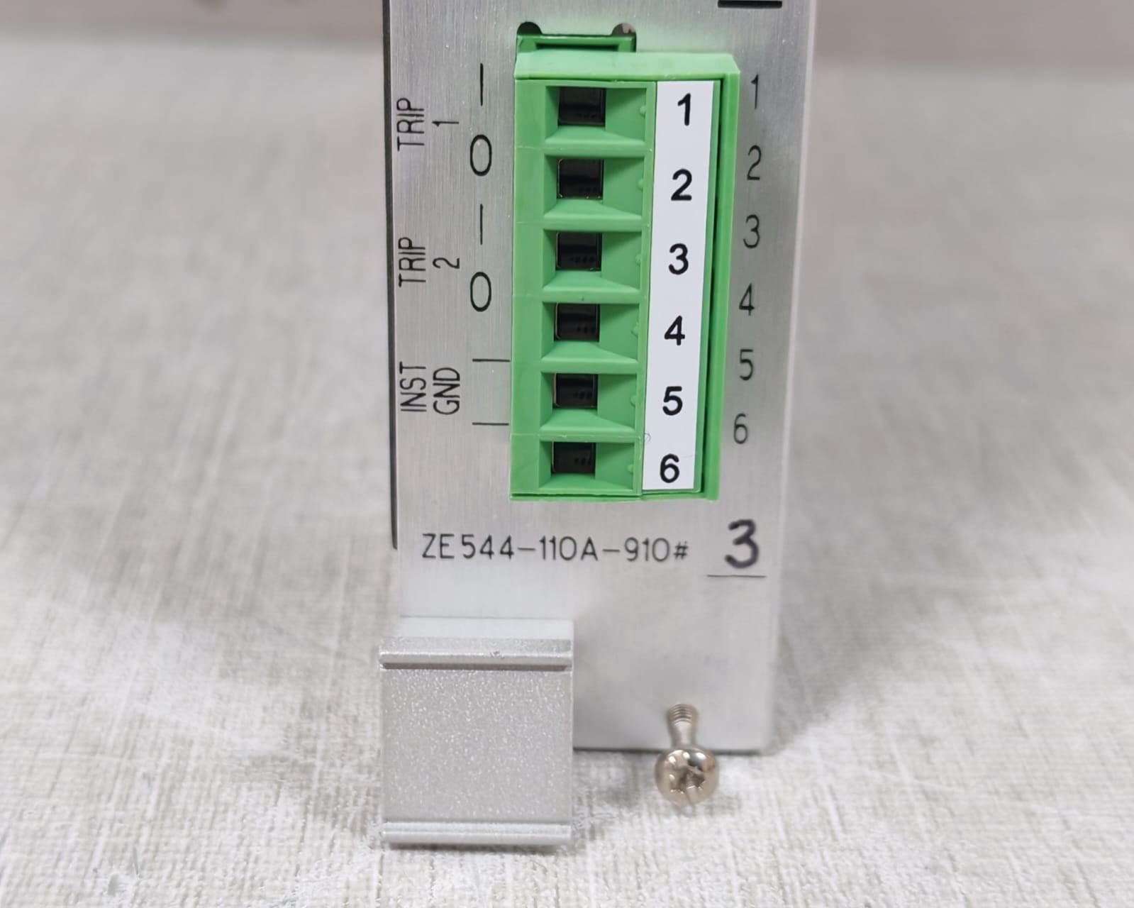 EN-TRONIC CONTROLS ZE544-110A-910/3 EN-TRONIC CONTROLS FT-110 ZE544-110A-910/3 Communications-486 4