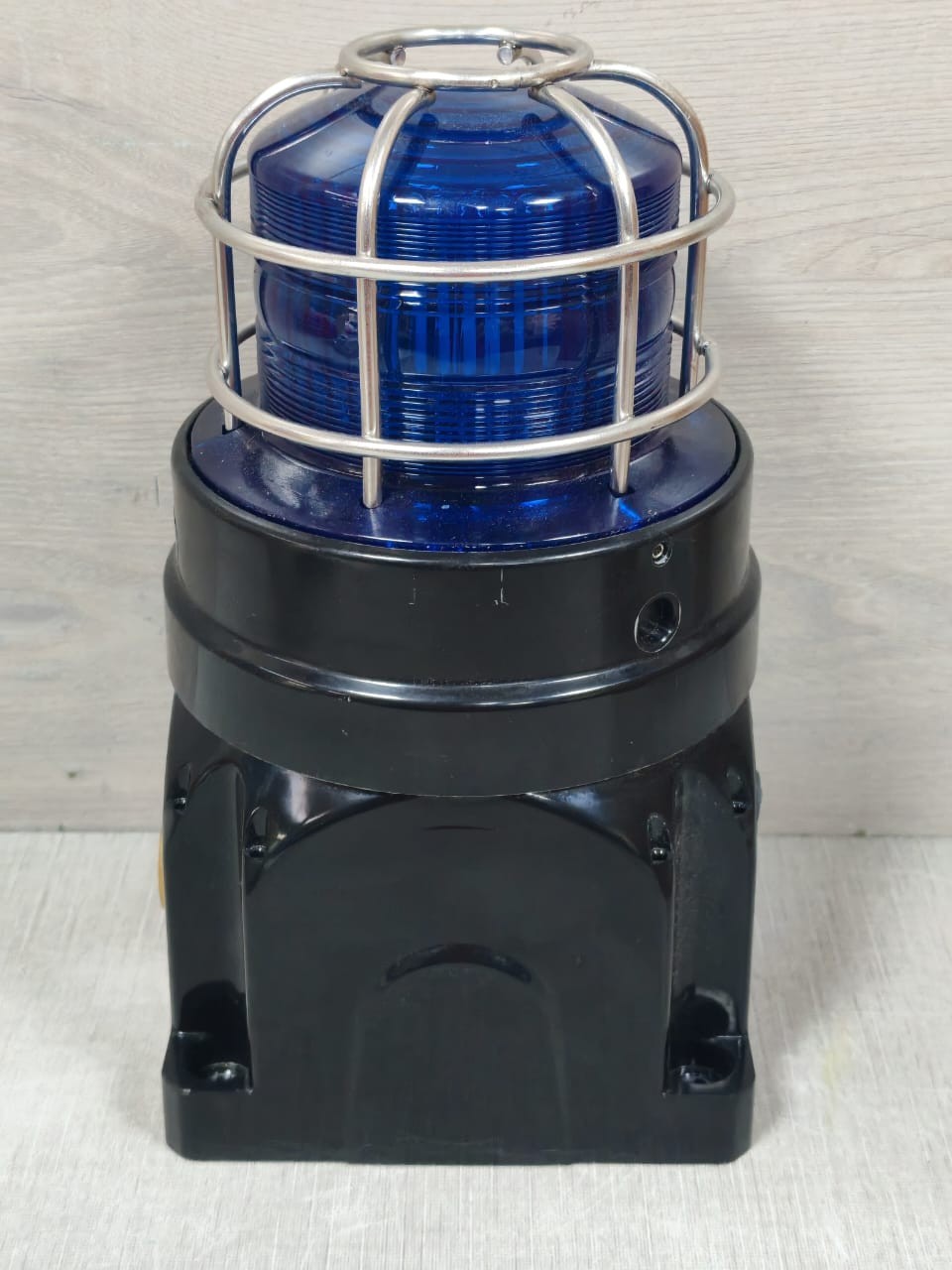 Federal Signal G-STR-120-D-B FEDERAL SIGNAL G-STR-120-D-B VISUAL STROBE 120V BLUE 3