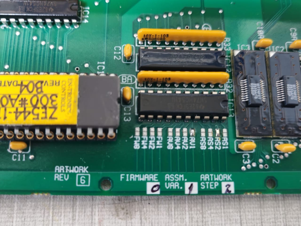 EN-TRONIC CONTROLS ZE544-110A-300/1 EN-TRONIC CONTROLS ZE544-110A-300/1 8-Frequency Input 6