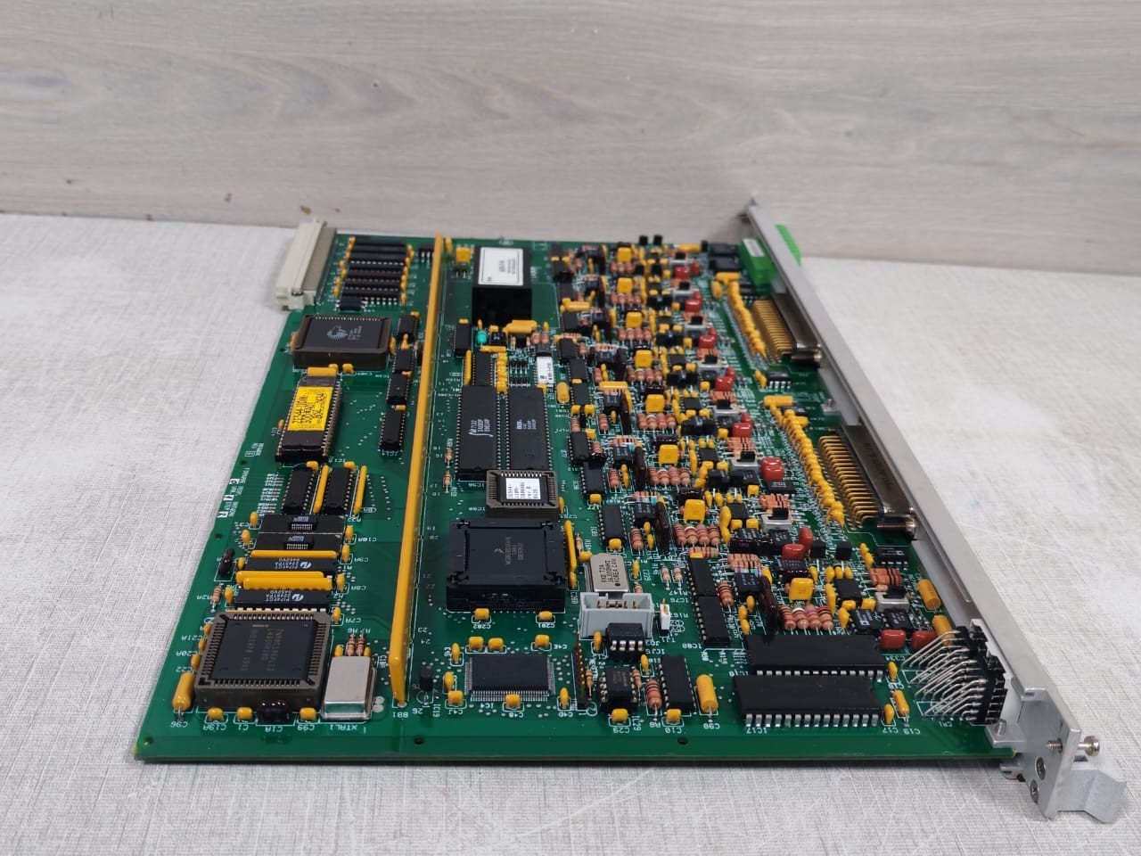 EN-TRONIC CONTROLS ZE544-110A-300/1 EN-TRONIC CONTROLS ZE544-110A-300/1 8-Frequency Input 10