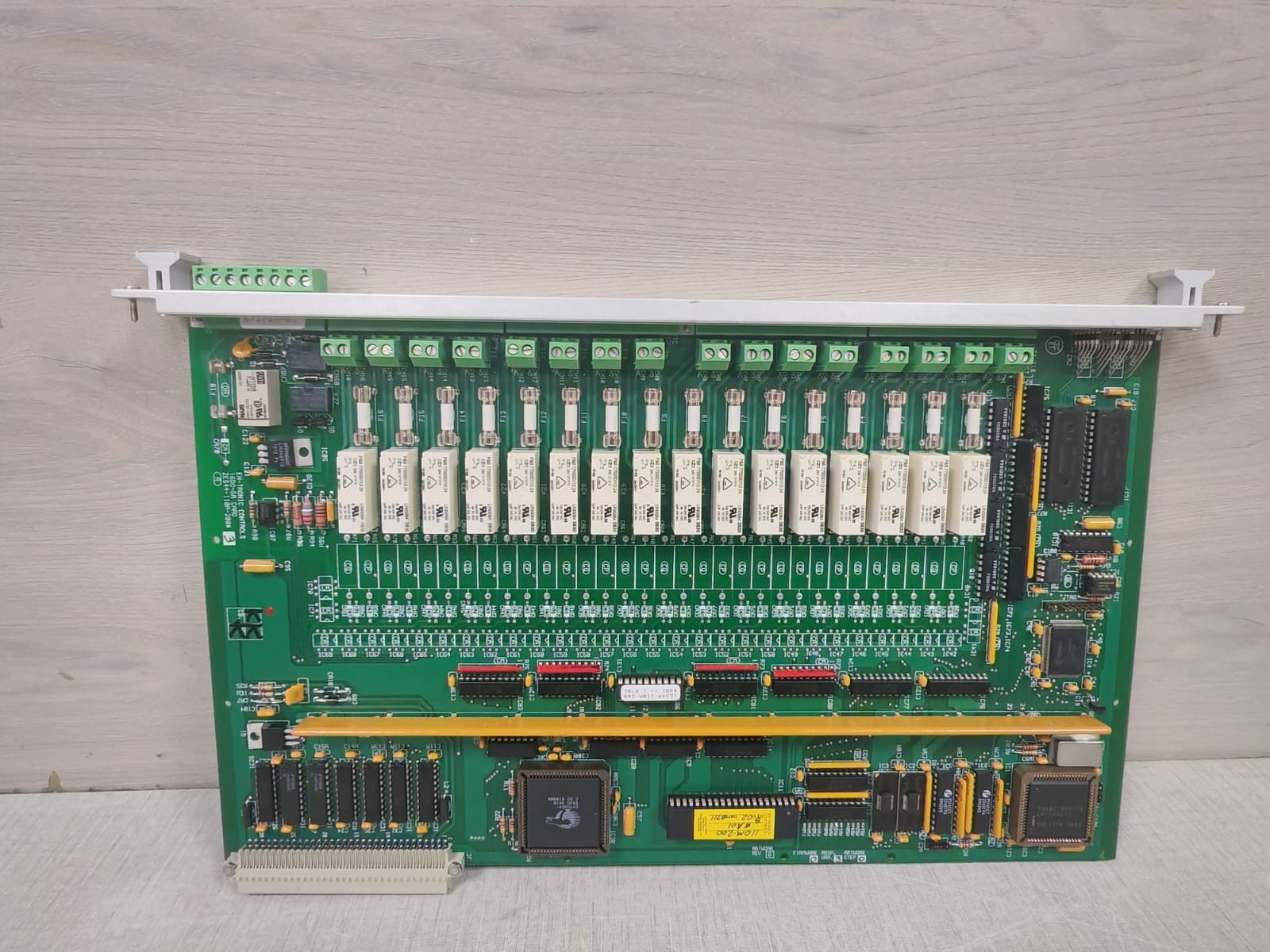 EN-TRONIC CONTROLS ZE544-110A-200/3 EN-TRONIC CONTROLS FT-110 ZE544-110A-200/3 16-Digital Output 6
