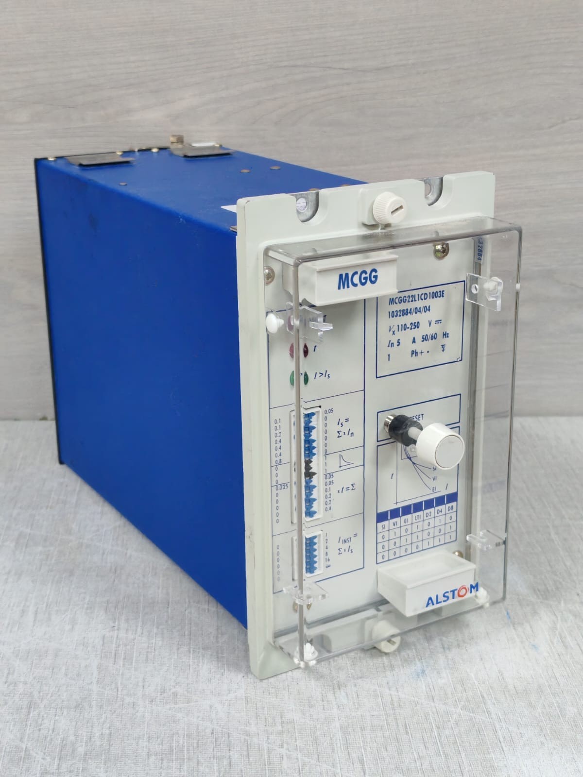 ALSTOM MCGG22L1CD1003E Alstom MCGG MCGG22L1CD1003E 1032884/04/04 Overcurrent Relay 100 250V 5