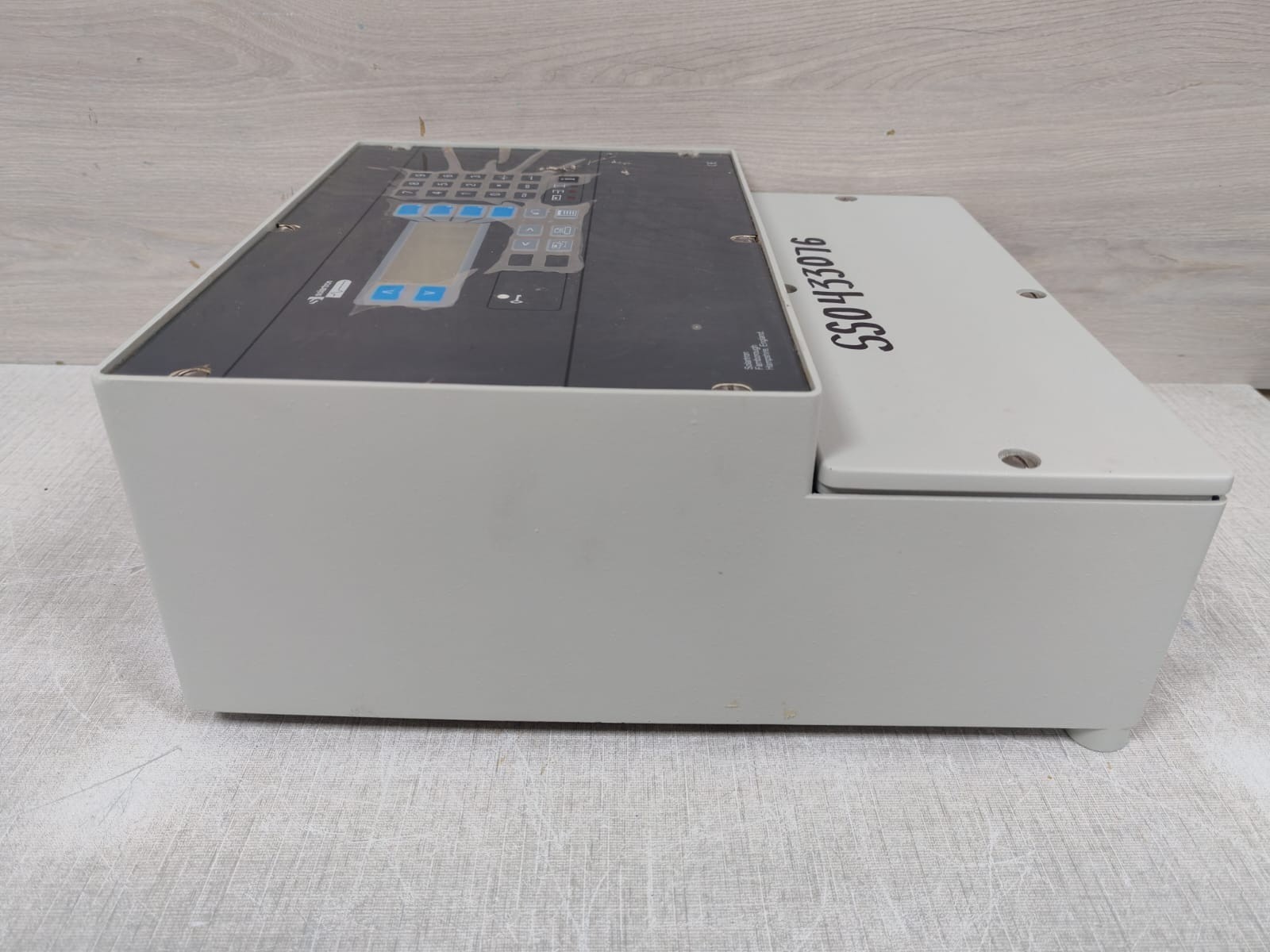 SOLATRON 7950AA V.1020Iss.1 SOLATRON 7950AA V.1020Iss.1 SIGNAL CONVERTER FLOW TRANSMITTER 8