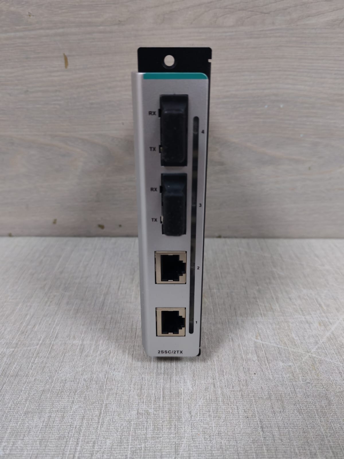MOXA CM-600-2SSC/2TX REV.1.0. MOXA CM 600 2SSC/2TX REV.1.0. CM 600 2SSC/2TX REV.1.0.1 Ethernet Interface Module 2