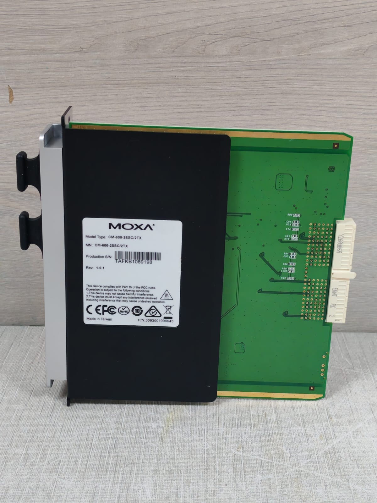 MOXA CM-600-2SSC/2TX REV.1.0. MOXA CM 600 2SSC/2TX REV.1.0. CM 600 2SSC/2TX REV.1.0.1 Ethernet Interface Module 8