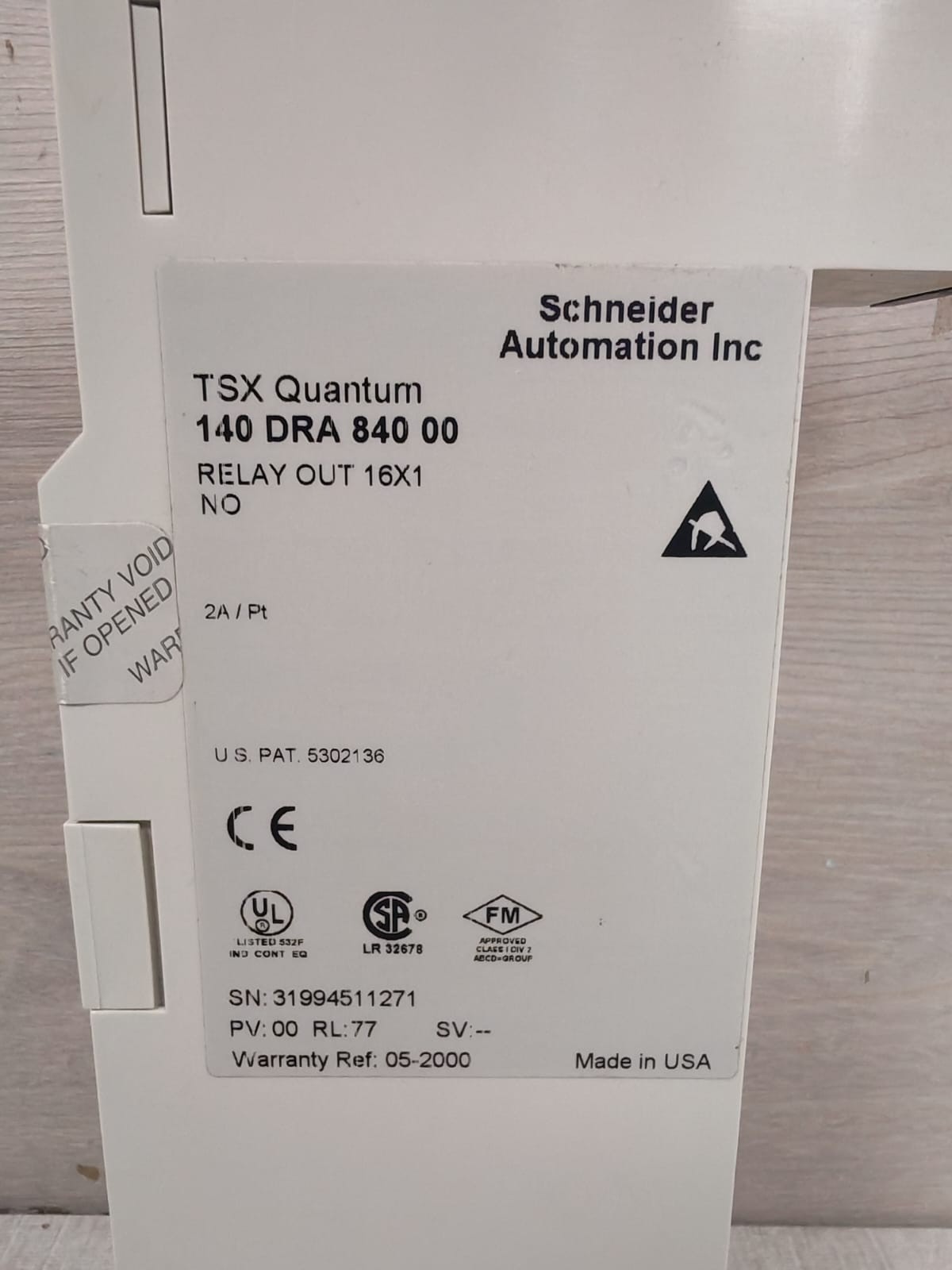 Schneider Electric 140DRA84000 SCHNEIDER AUTOMATION TSX QUANTUM 140DRA84000 RELAY OUT 16X1 -NEW W/ FILTHY BOX 7