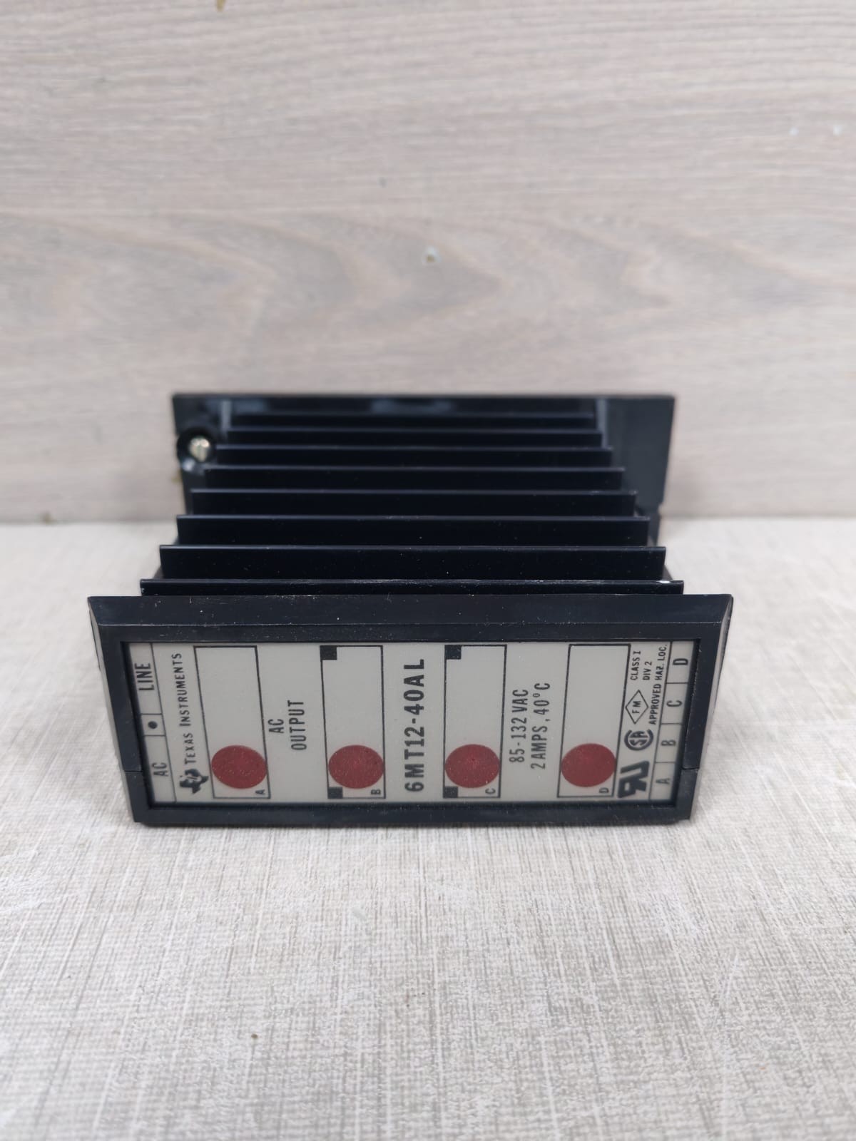 Texas Instruments 6MT12-40AL TEXAS INSTRUMENTS 6MT12-40AL OUTPUT MODULE 4
