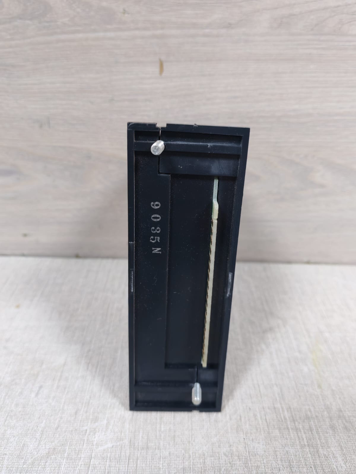 Texas Instruments TEXAS INSTRUMENTS 6MT32 TEXAS INSTRUMENTS 6MT32 16 OUTPUT LOGIC INTERFACE 4