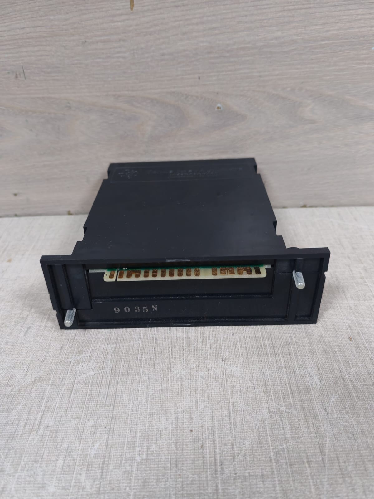 Texas Instruments TEXAS INSTRUMENTS 6MT32 TEXAS INSTRUMENTS 6MT32 16 OUTPUT LOGIC INTERFACE 7
