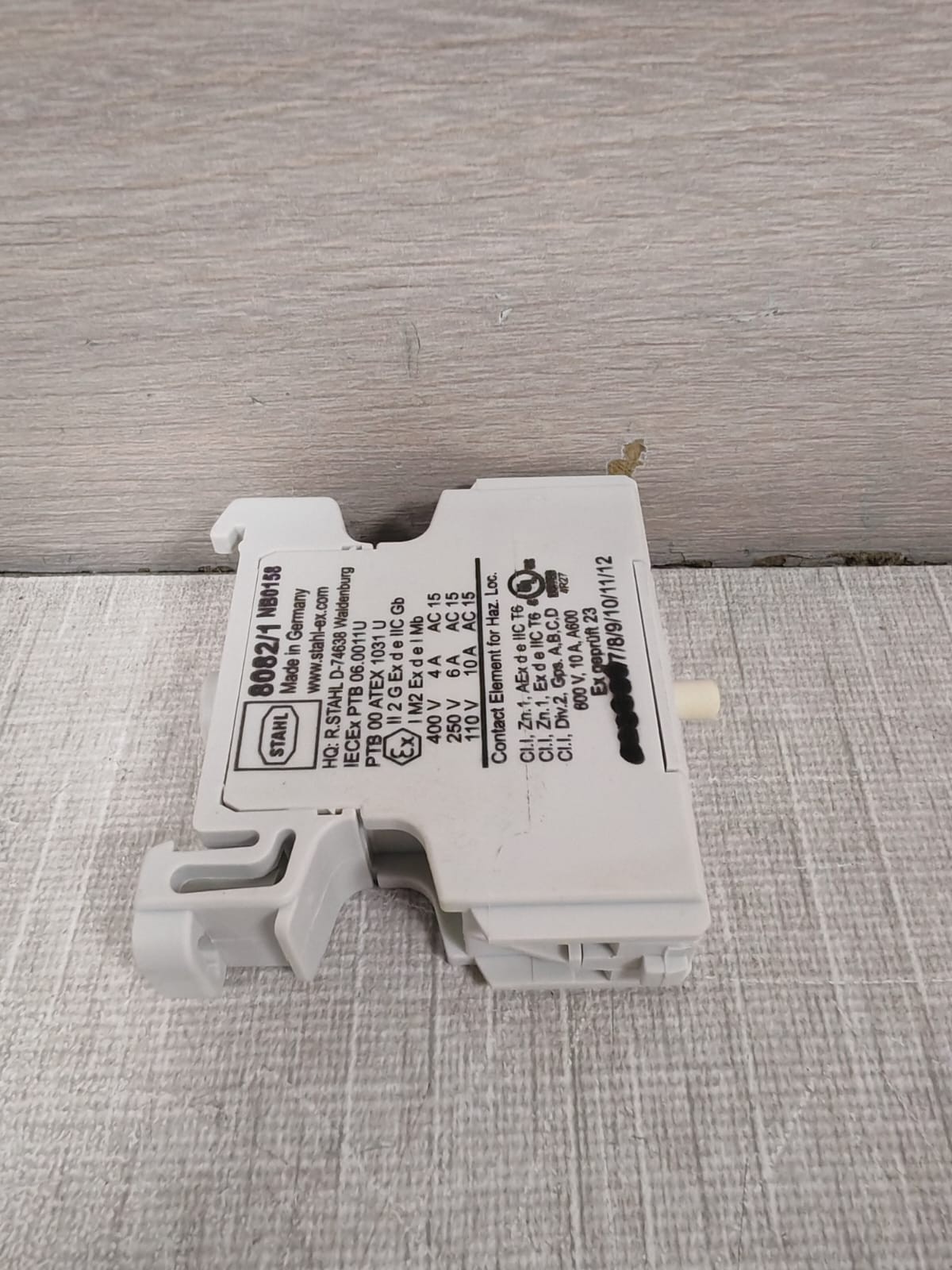 STAHL W/ 860C3-001-B Stahl 8082/1 Contact Element W/ 860C3-001-B Push Button & 8602C3-755 Lock Device 5