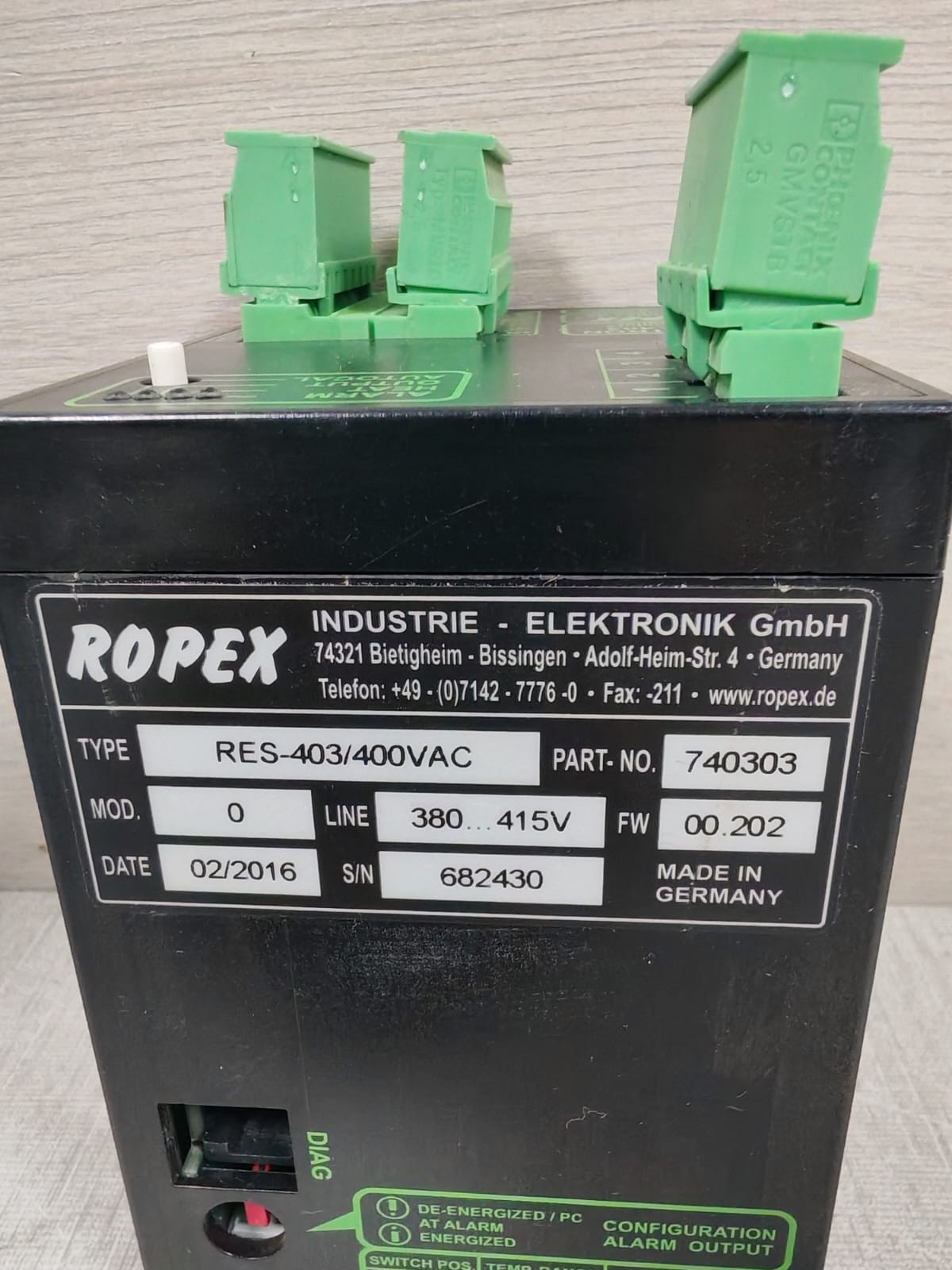 ROPEX 740303 ROPEX RES-403/400VAC TEMPERATURE CONTROLLER RESISTRON P/N: 740303 4