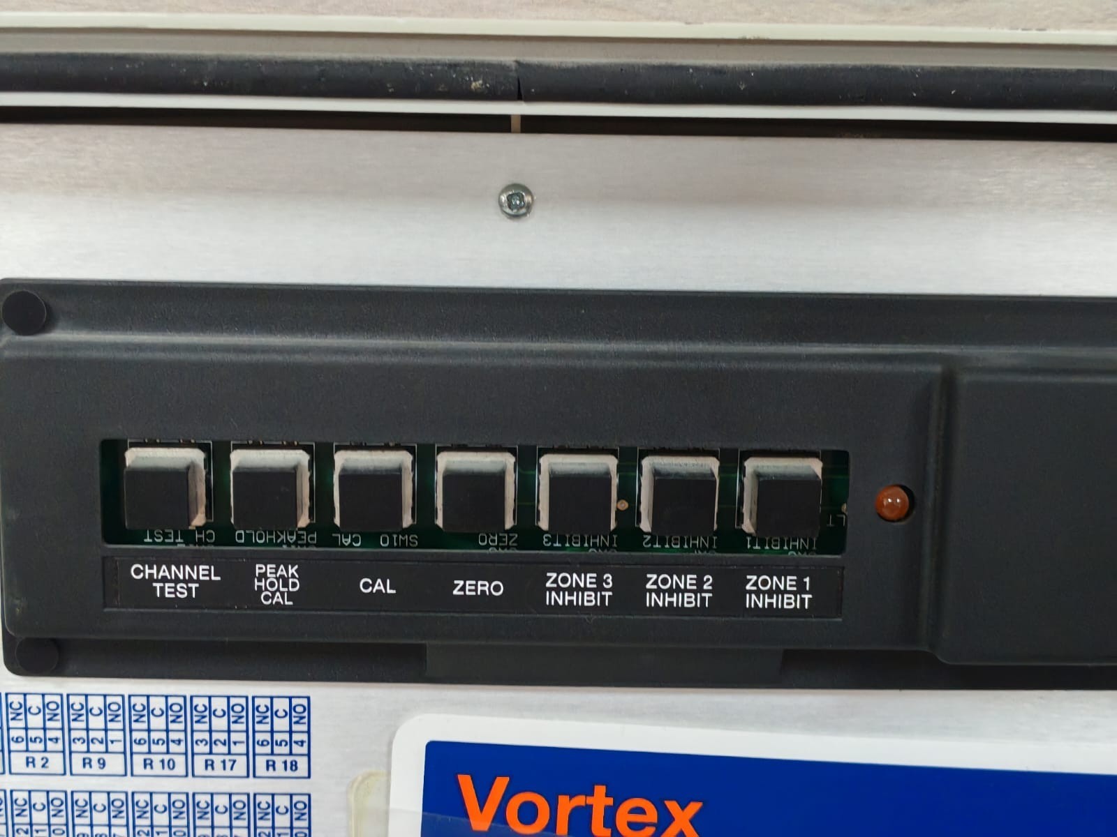 CROWCON SERIAL NO. VX-1139 CROWCON VORTEX RACK / SERIAL NO. VX-1139 10