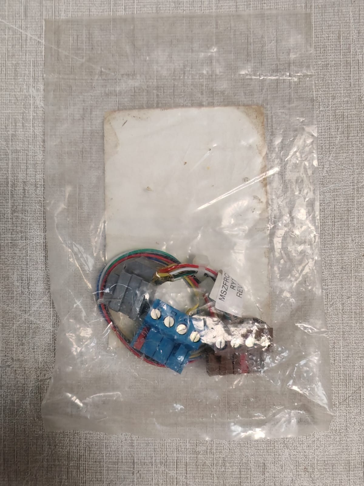 Johnson Controls MS-ZFRCBL-0 Johnson Controls MS-ZFRCBL-0 Cable Harness with Connectors for ZFR1811 4