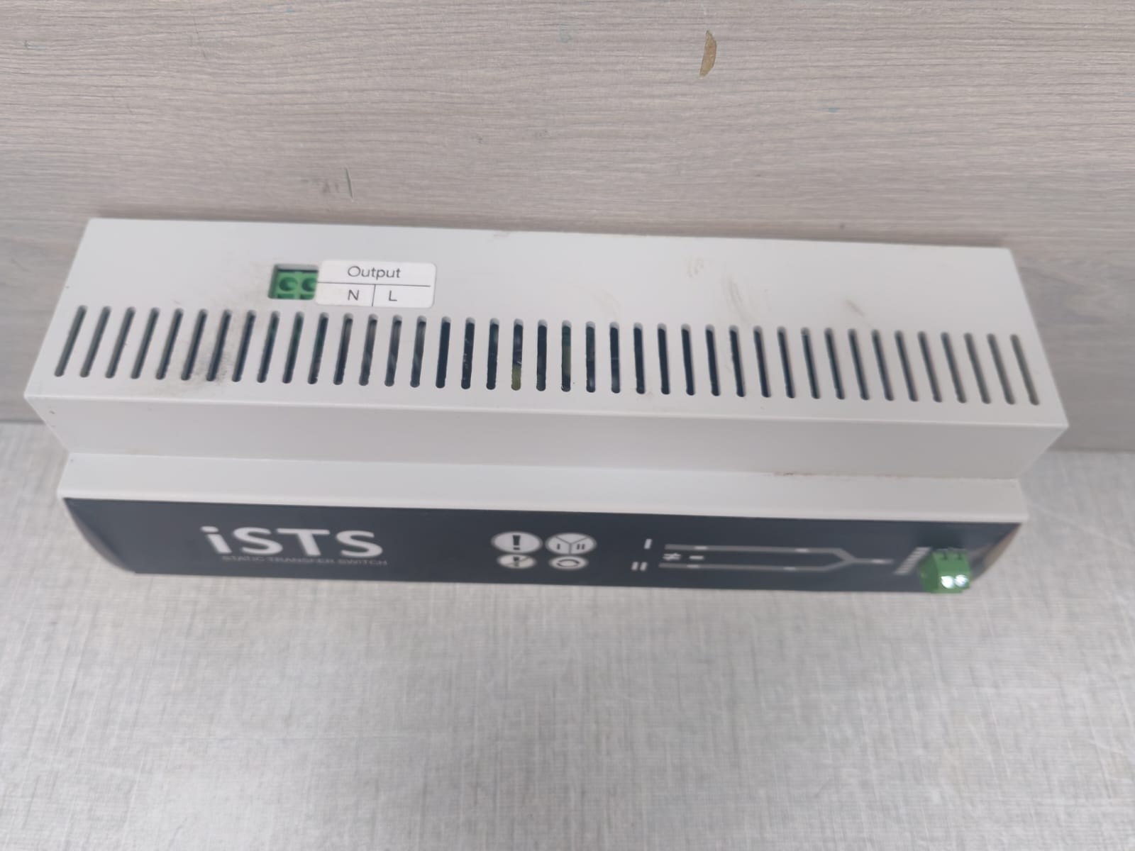 ISTS R 1P2 0006 ISTS STATIC POWER R 1P2 0006 STATIC TRANSFER SWITCH 6A-230V-60Hz 6