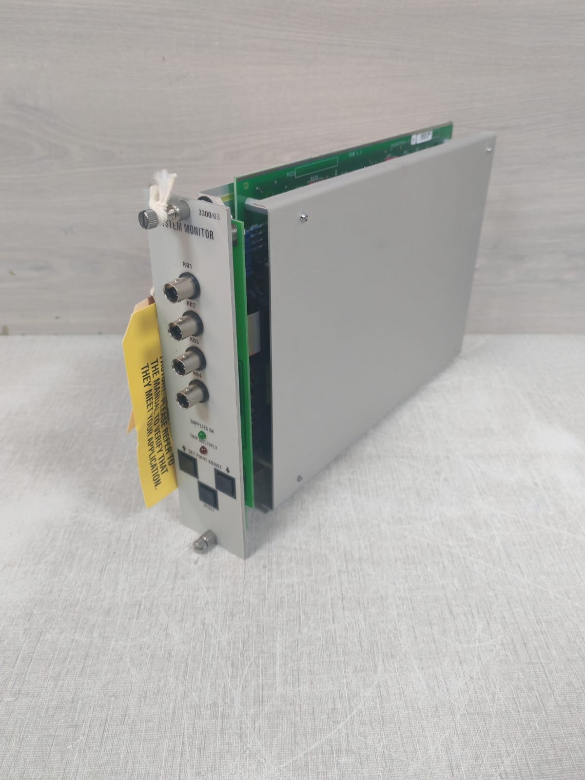 Bently Nevada 3300/03-01-00 BENTLY NEVADA 3300/03-01-00 SYSTEM MONITOR INTERFACE MODULE 4