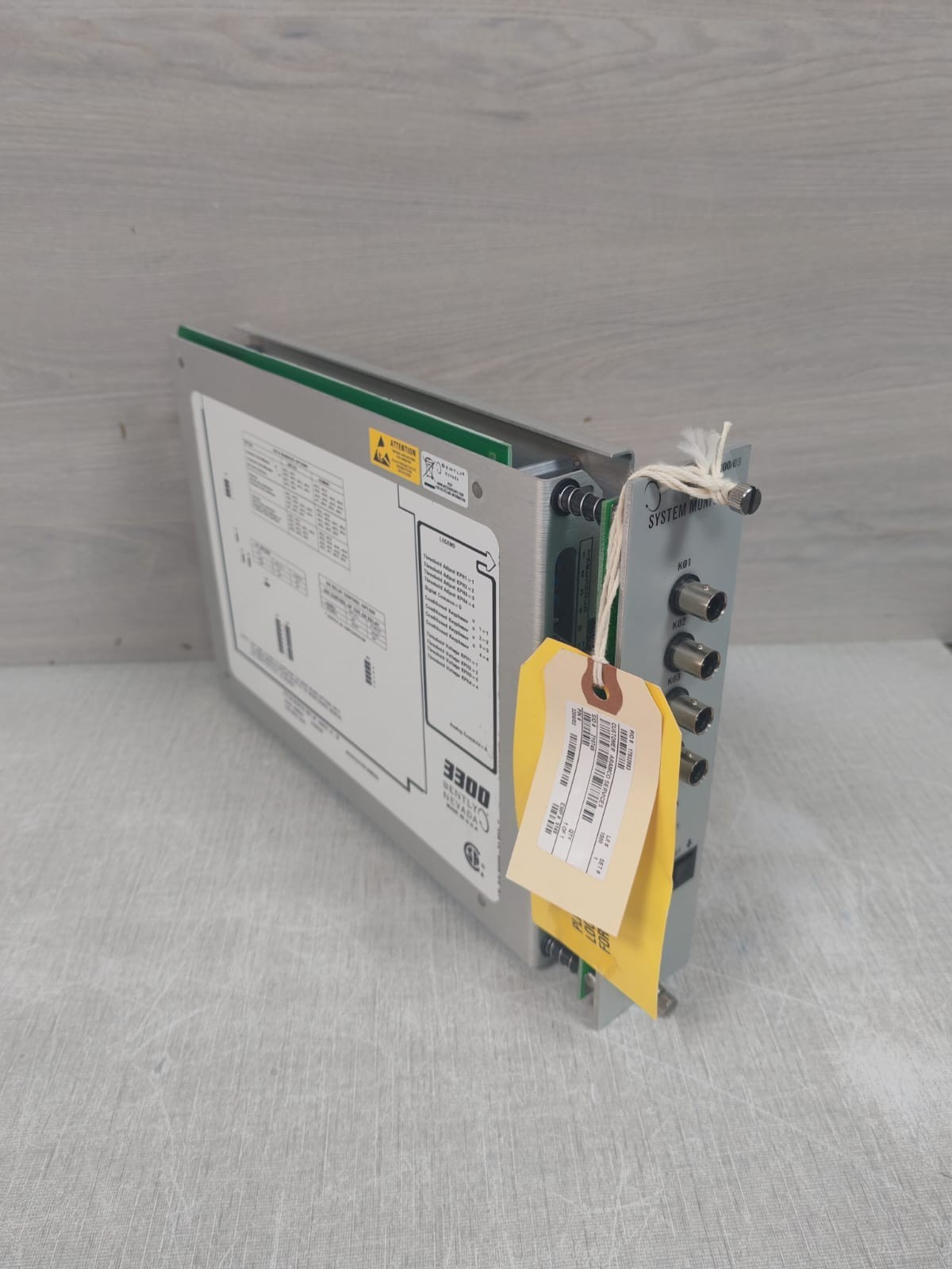 Bently Nevada 3300/03-01-00 BENTLY NEVADA 3300/03-01-00 SYSTEM MONITOR INTERFACE MODULE 5