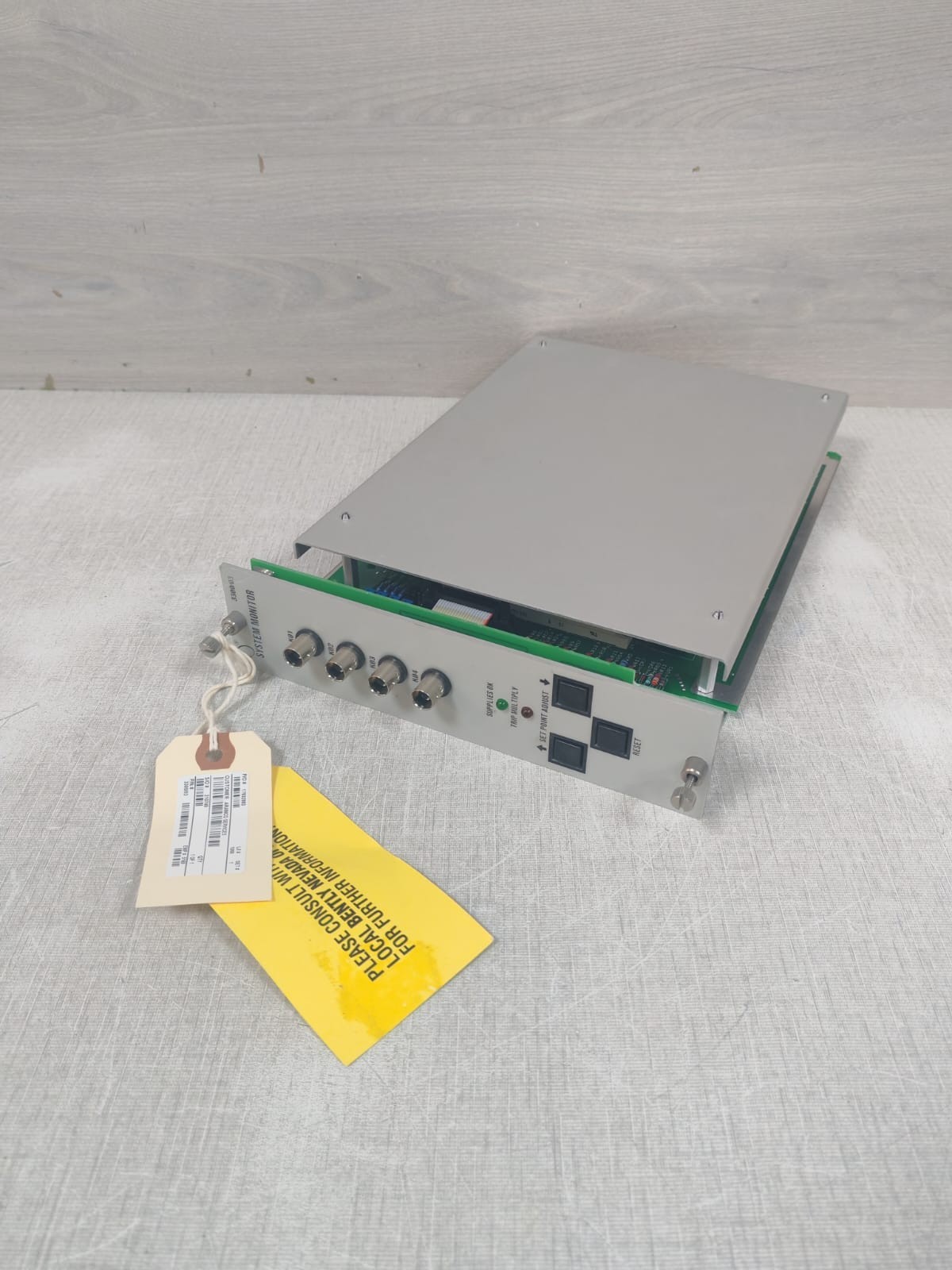 Bently Nevada 3300/03-01-00 BENTLY NEVADA 3300/03-01-00 SYSTEM MONITOR INTERFACE MODULE 6