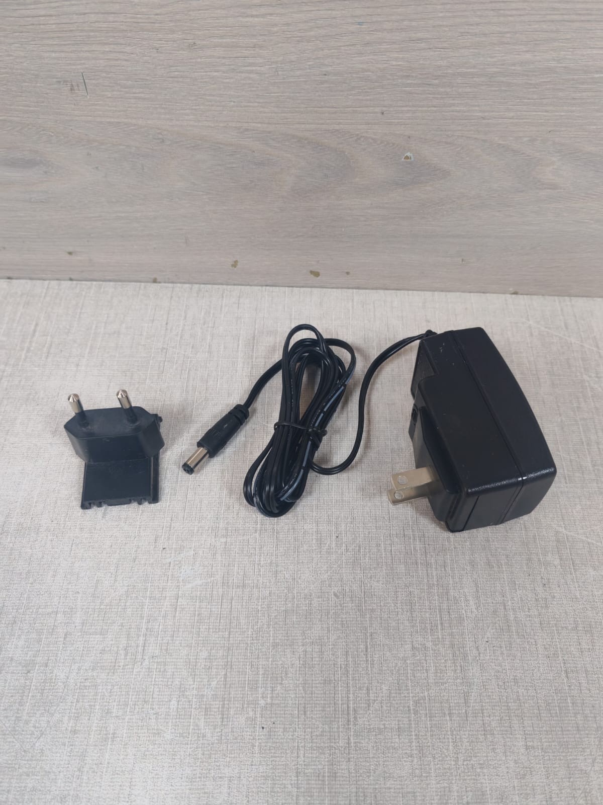 BLACK BOX LGC320A-R2 BLACK BOX LGC320A-R2 IE-MINIATURE MEDIA CONVERTER 10/100/1000 MBPS 9