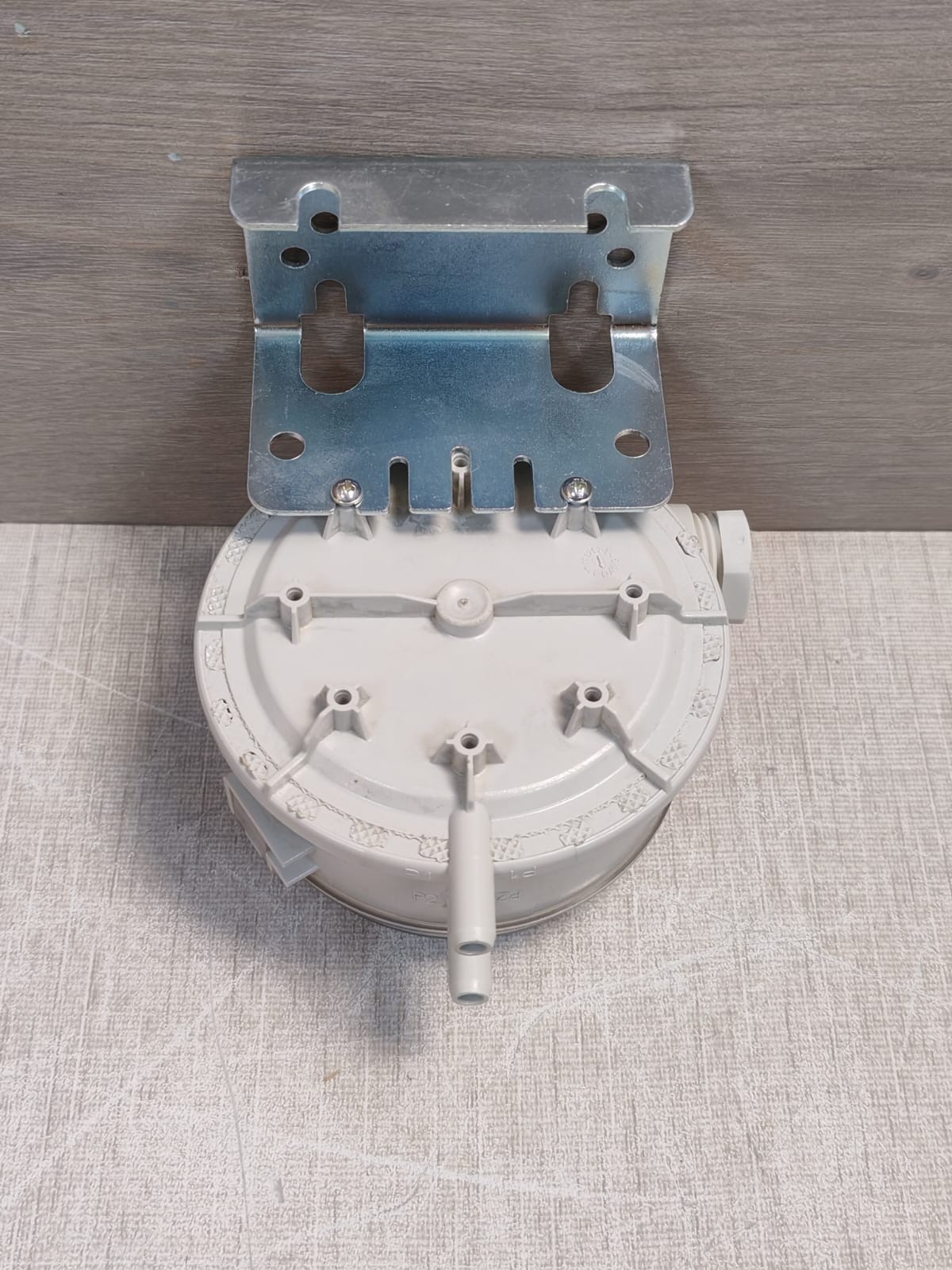 Siemens QBM81-5 Siemens QBM81-5 Differential Pressure Switch 7