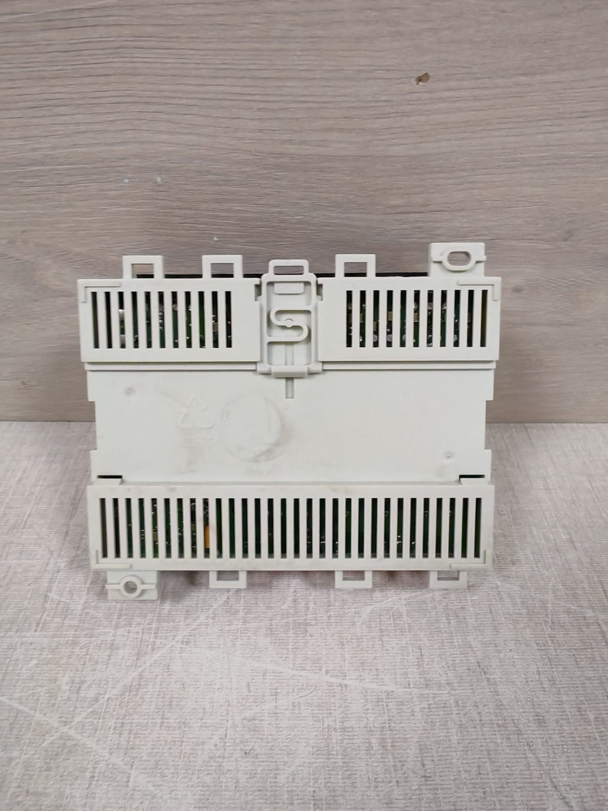 Honeywell XFC3A06001 HONEYWELL XFC3A06001 SMART MODULE 24 VAC 50/60Hz 8