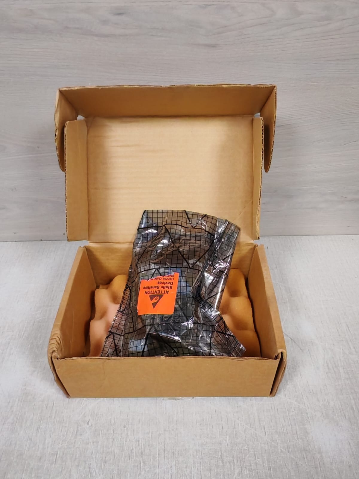 PART NUMBER 562298 PRINTED CIRCUIT BOARD - W/O ORIGINAL BOX