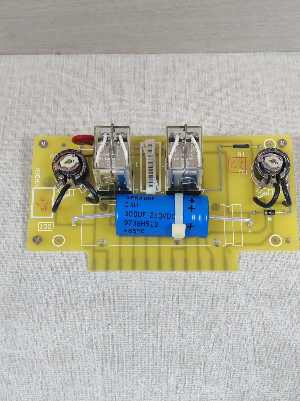 Unbranded 562955 PART NUMBER 562955 4633-232 PRINTED CIRCUIT BOARD 5