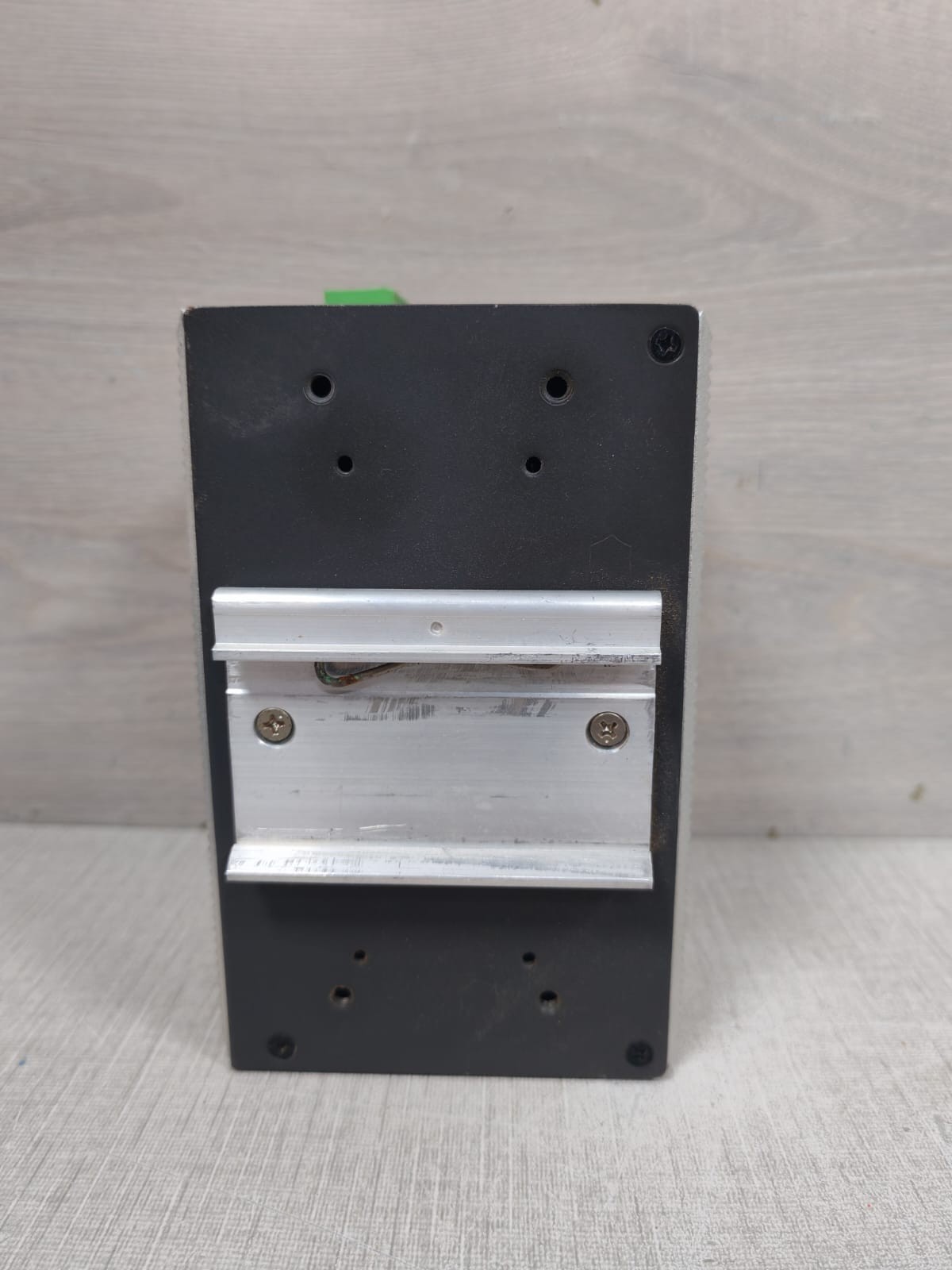 MOXA EDS-G509-T MOXA EDS-G509-T ETHERDEVICE SWITCH REV: 1.5 5