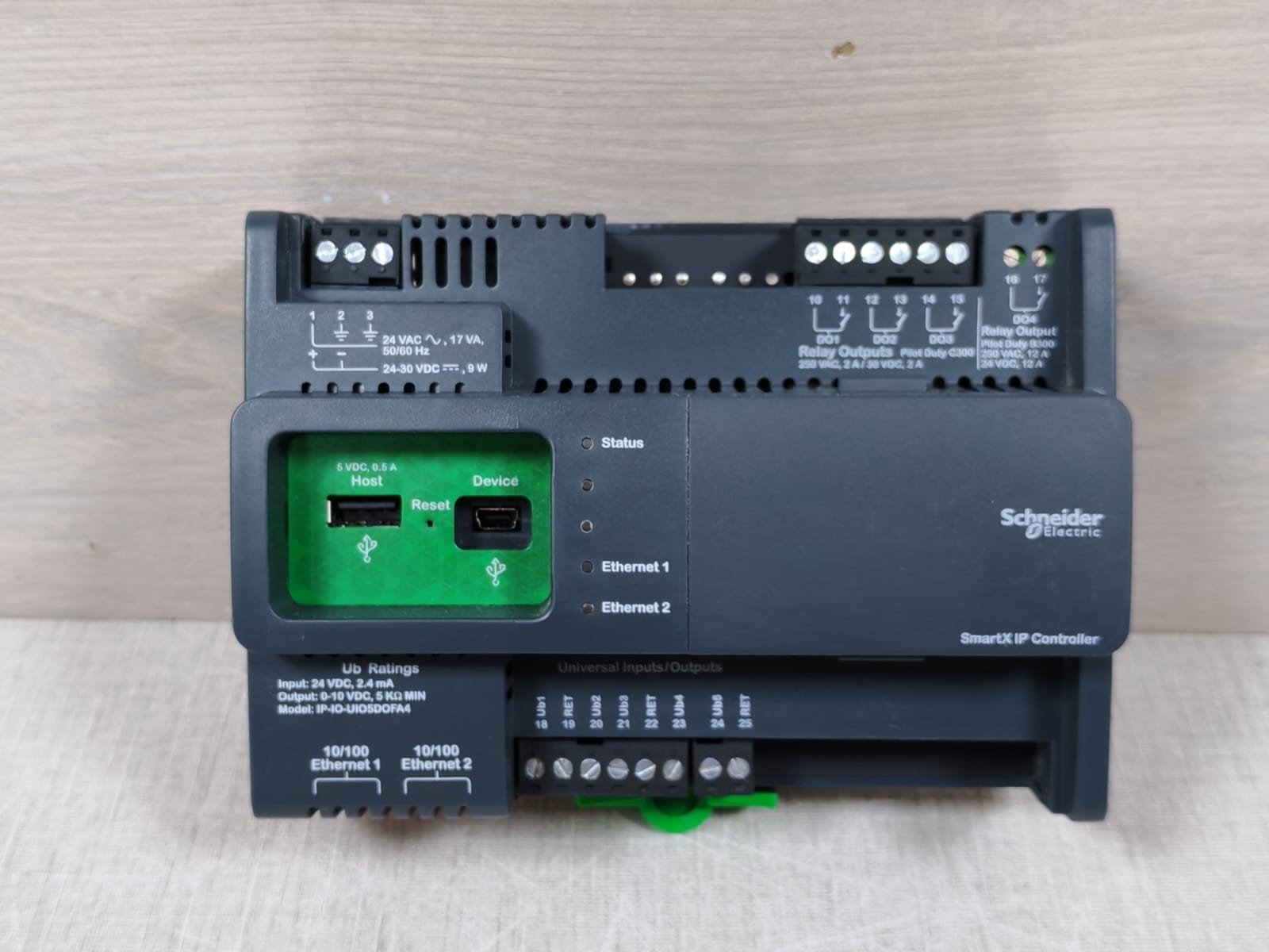 Schneider Electric SXWIPIOCA10001 Schneider Electric SXWIPIOCA10001 SmartX IP Controller IP-IO-UIO5DOFA4 2