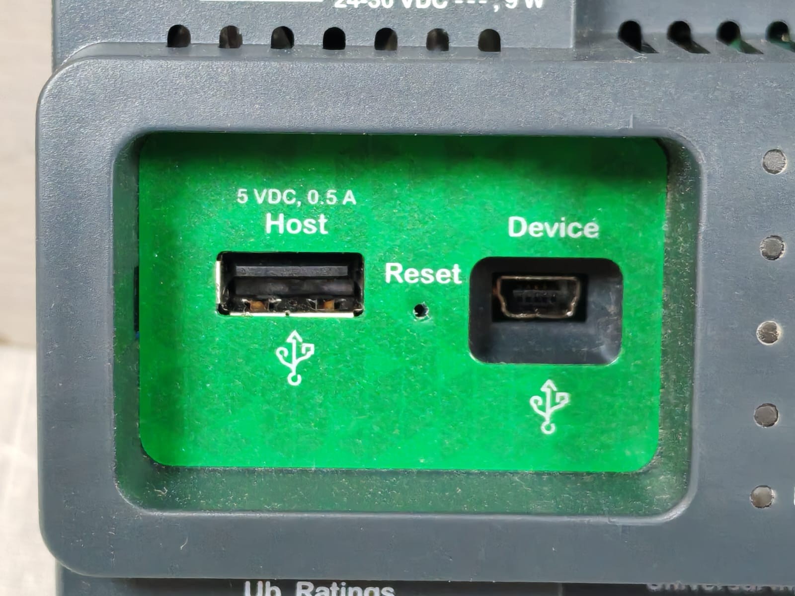 Schneider Electric SXWIPIOCA10001 Schneider Electric SXWIPIOCA10001 SmartX IP Controller IP-IO-UIO5DOFA4 3