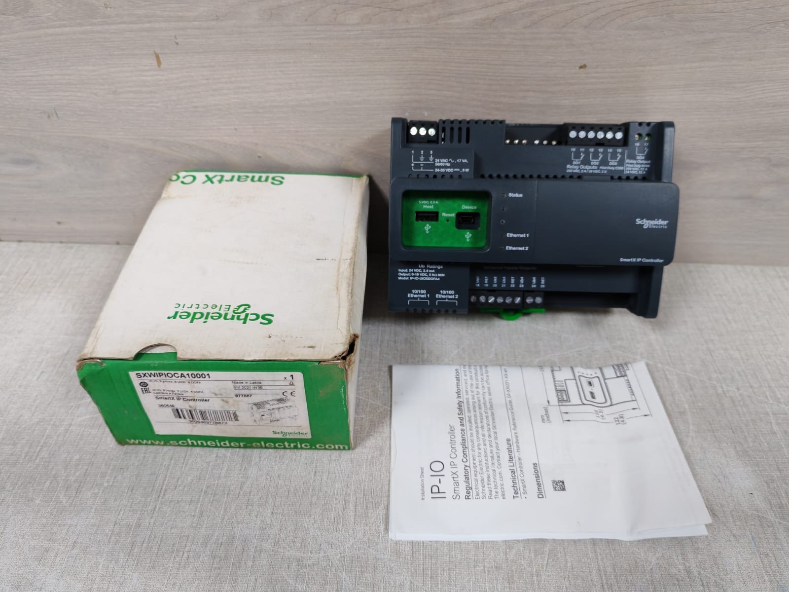 Schneider Electric SXWIPIOCA10001 SmartX IP Controller IP-IO-UIO5DOFA4