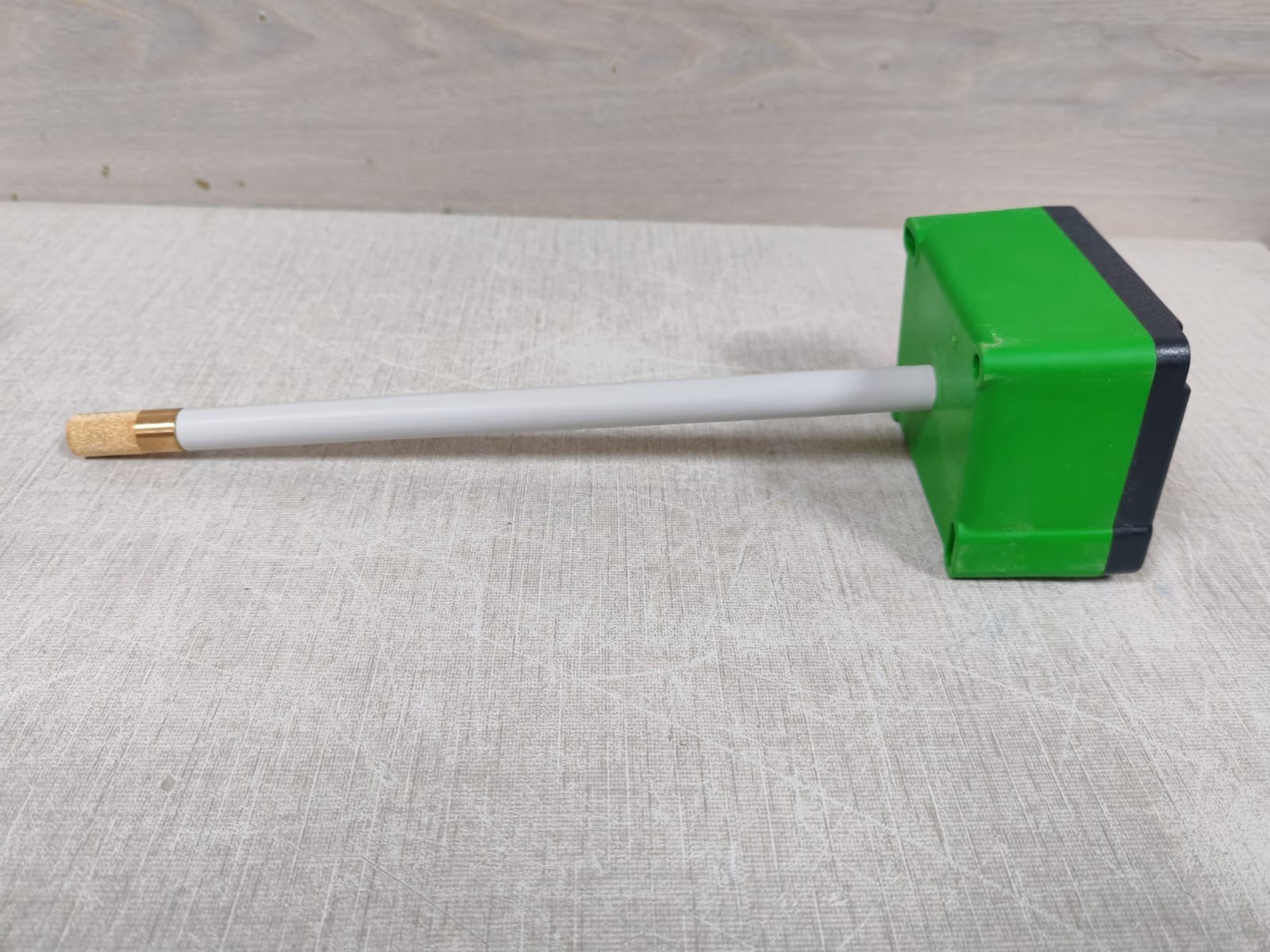 Schneider Electric SHD100 006902321 SCHNEIDER ELECTRIC SHD100 006902321 DUCT HUMIDITY & TEMPERATURE SENSOR 24VAC 8