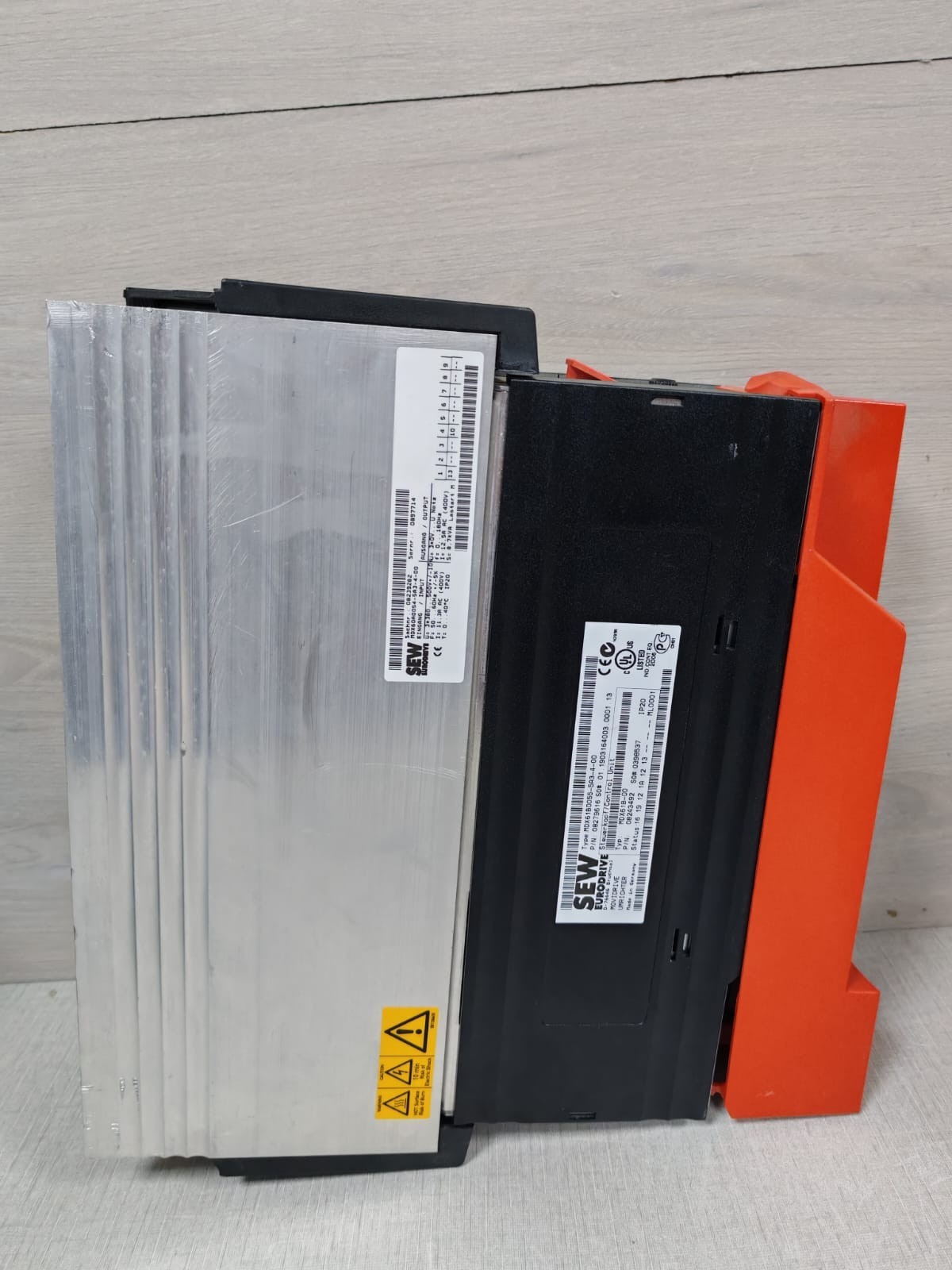 SEW EURODRIVE 08279616 SEW EURODRIVE MDX61B0055-5A3-00 DRIVE INVERTER 08279616 2